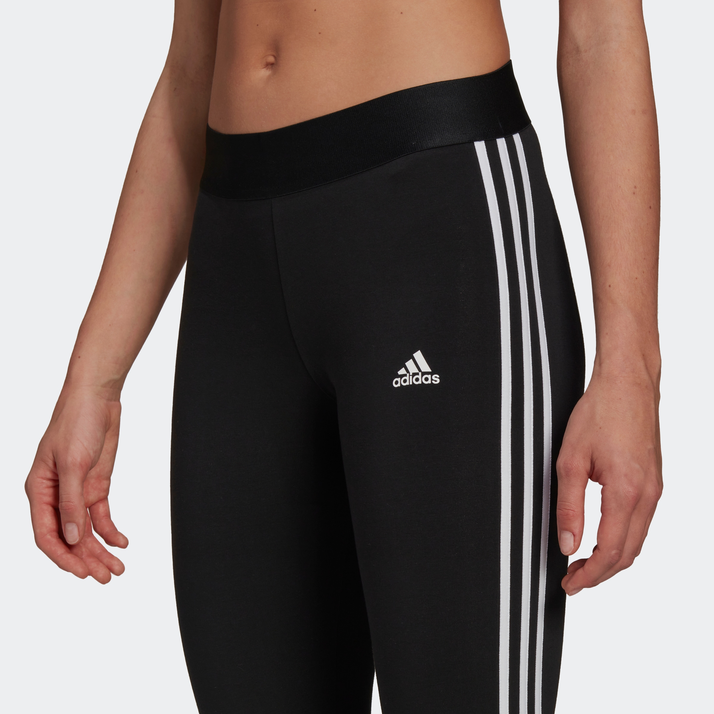 adidas Sportswear Leggings »ESSENTIALS 3STREIFEN 3/4TIGHT«, (1 tlg.)