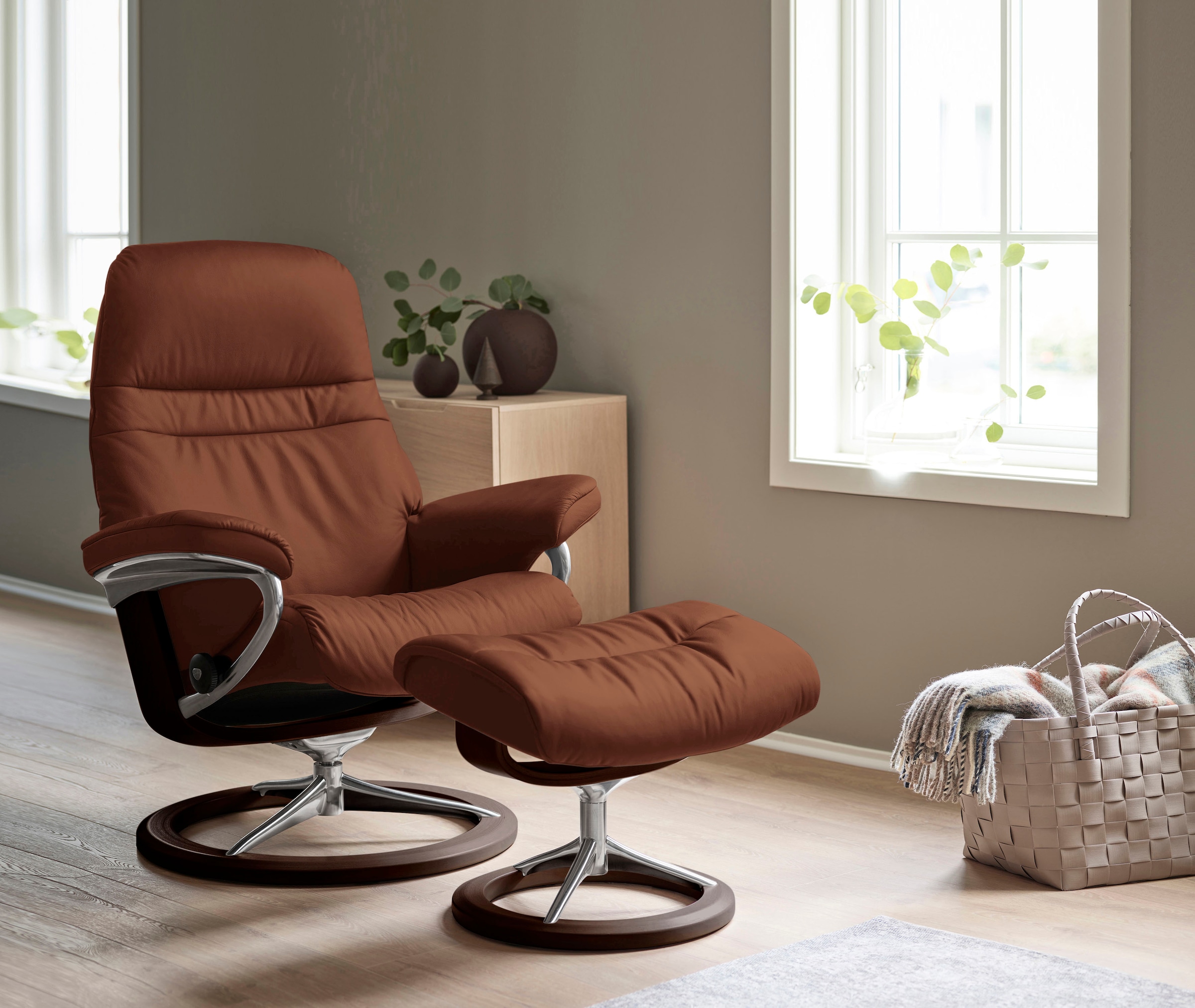 Stressless® Relaxsessel »Sunrise« Relaxsessel mit Hocker,  mit Signature Base, Größe M, Gestell Braun, in 2 Lederqualitäten lieferbar