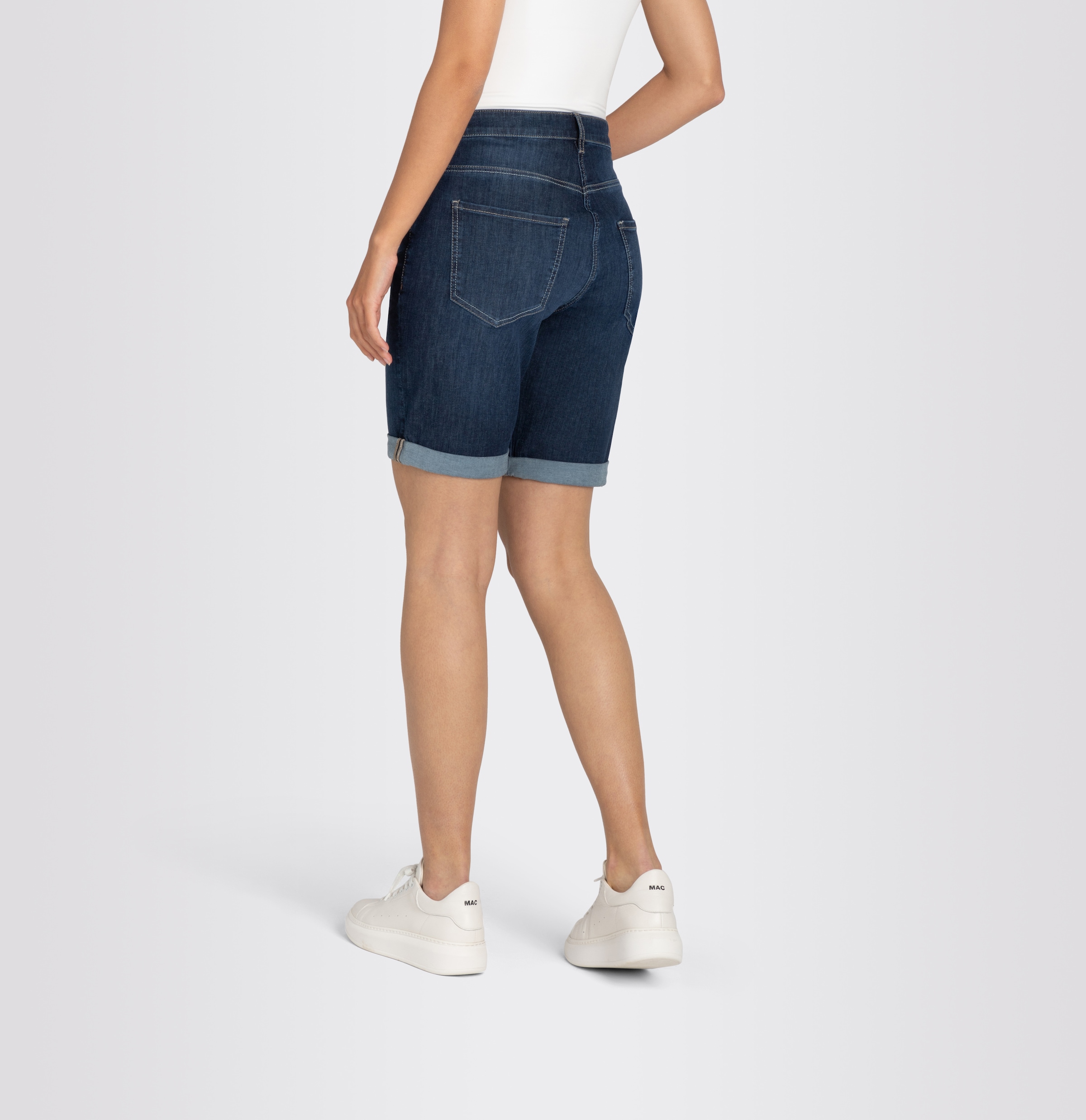 MAC Bermudas, aus sehr leichter, sommerlicher Qualität mit softem Griff