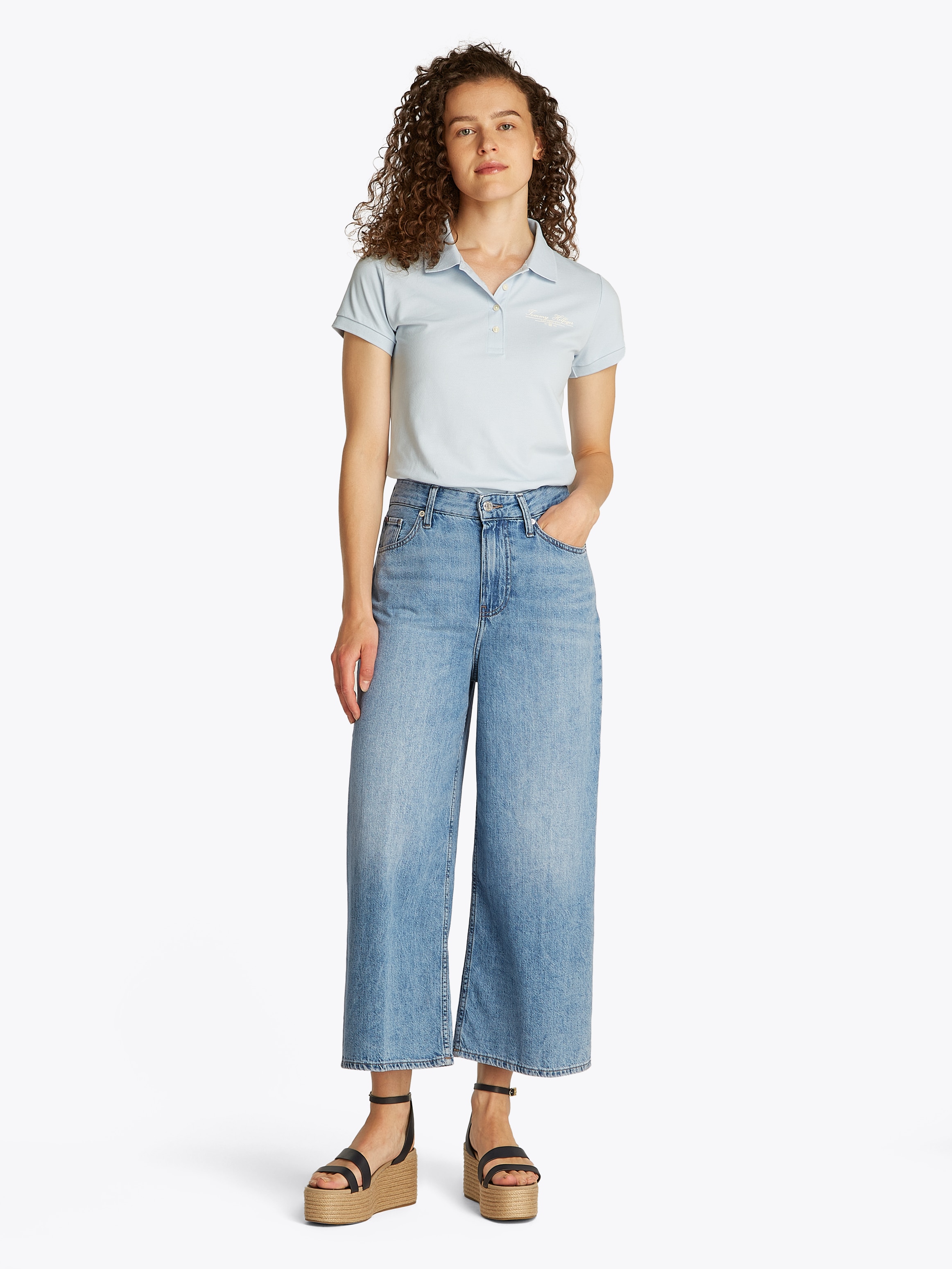 Tommy Hilfiger Weite Jeans »Wide Leg High Waist«, mit Logo-Badge, in blauer Waschung