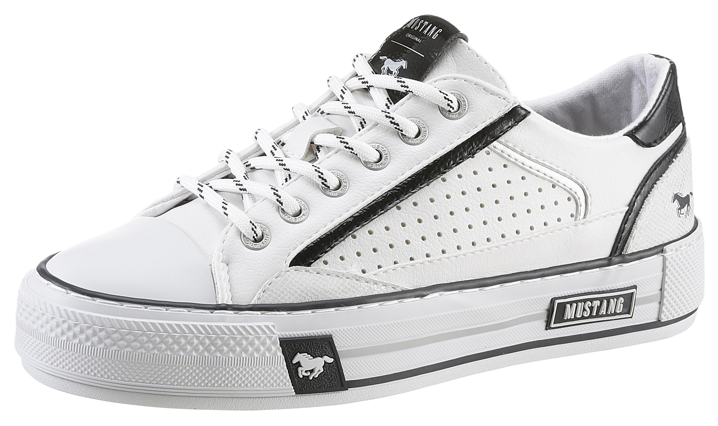 Mustang Shoes Plateausneaker, im Schwarz-Weiß-Look kaufen