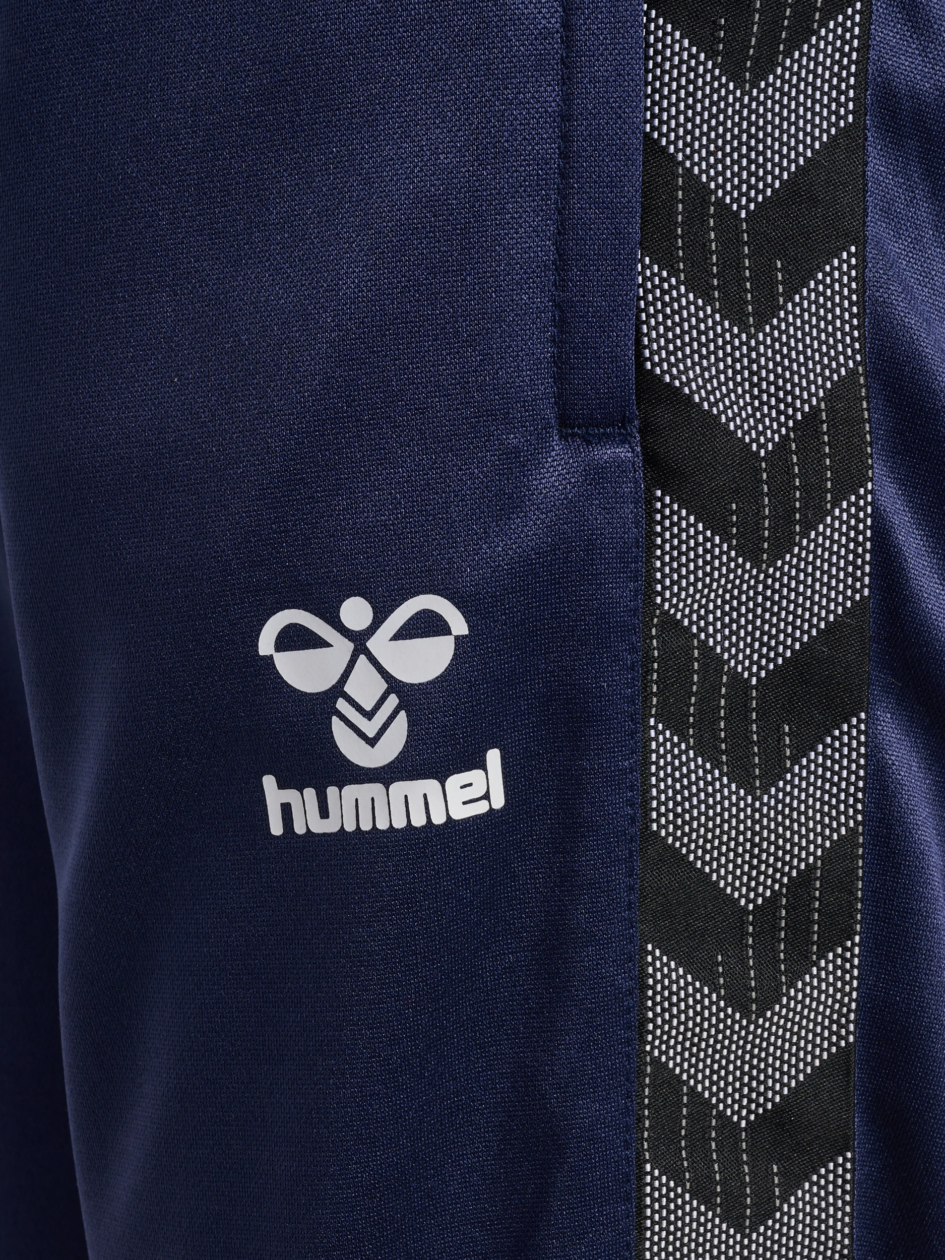 hummel Jogginghose »HMLAUTHENTIC TRAINING PANTS KIDS«, (1 tlg.), für Kinder