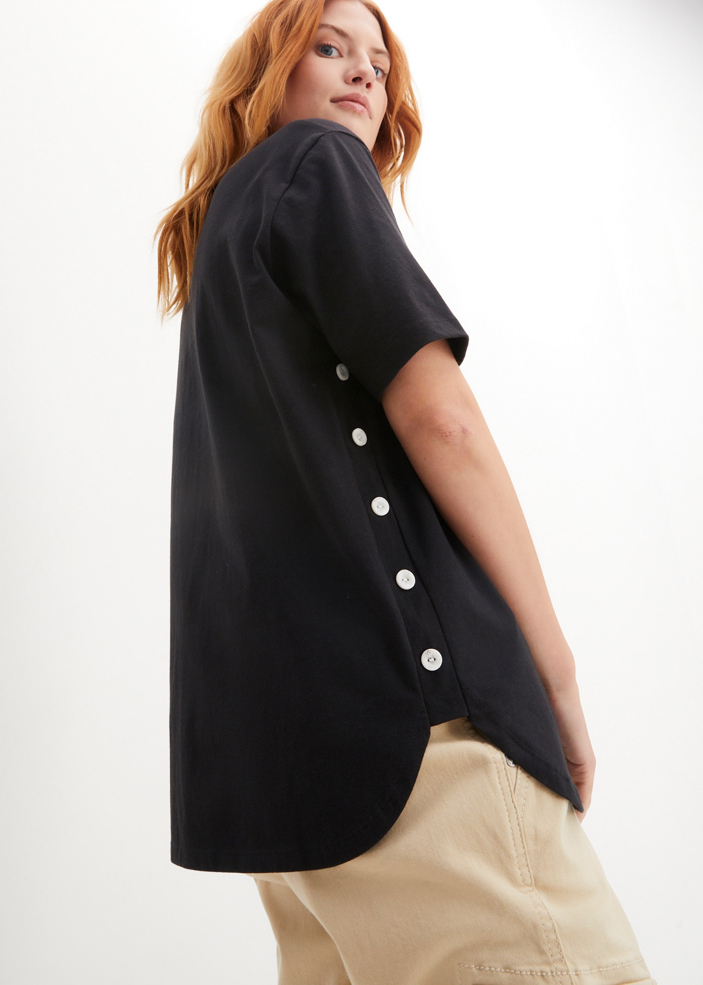 bonprix T-Shirt Oversize-Passform, Halbarm, mit tollem Knopfdetail