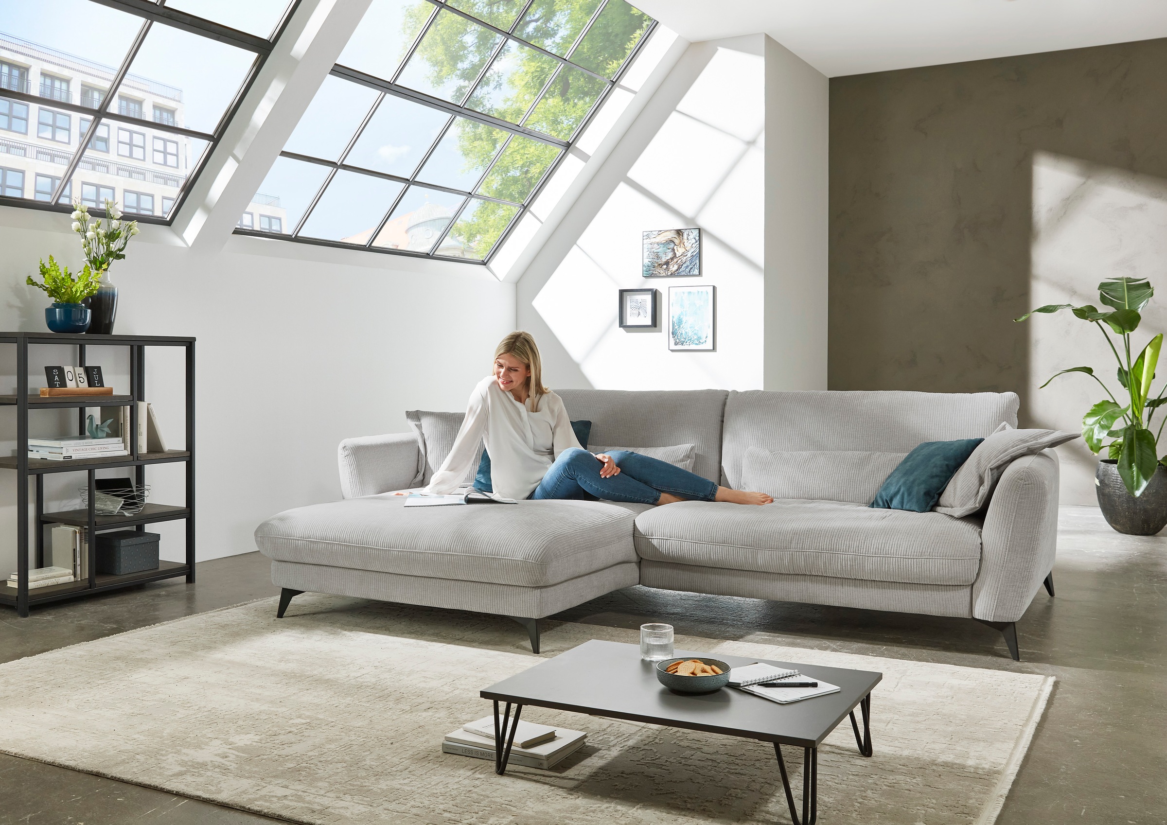 Die PlanBar Ecksofa »MP-IN23149 L-Form«, Kaltschaumpolsterung mit SoftSitz, Lose Rückenkissen