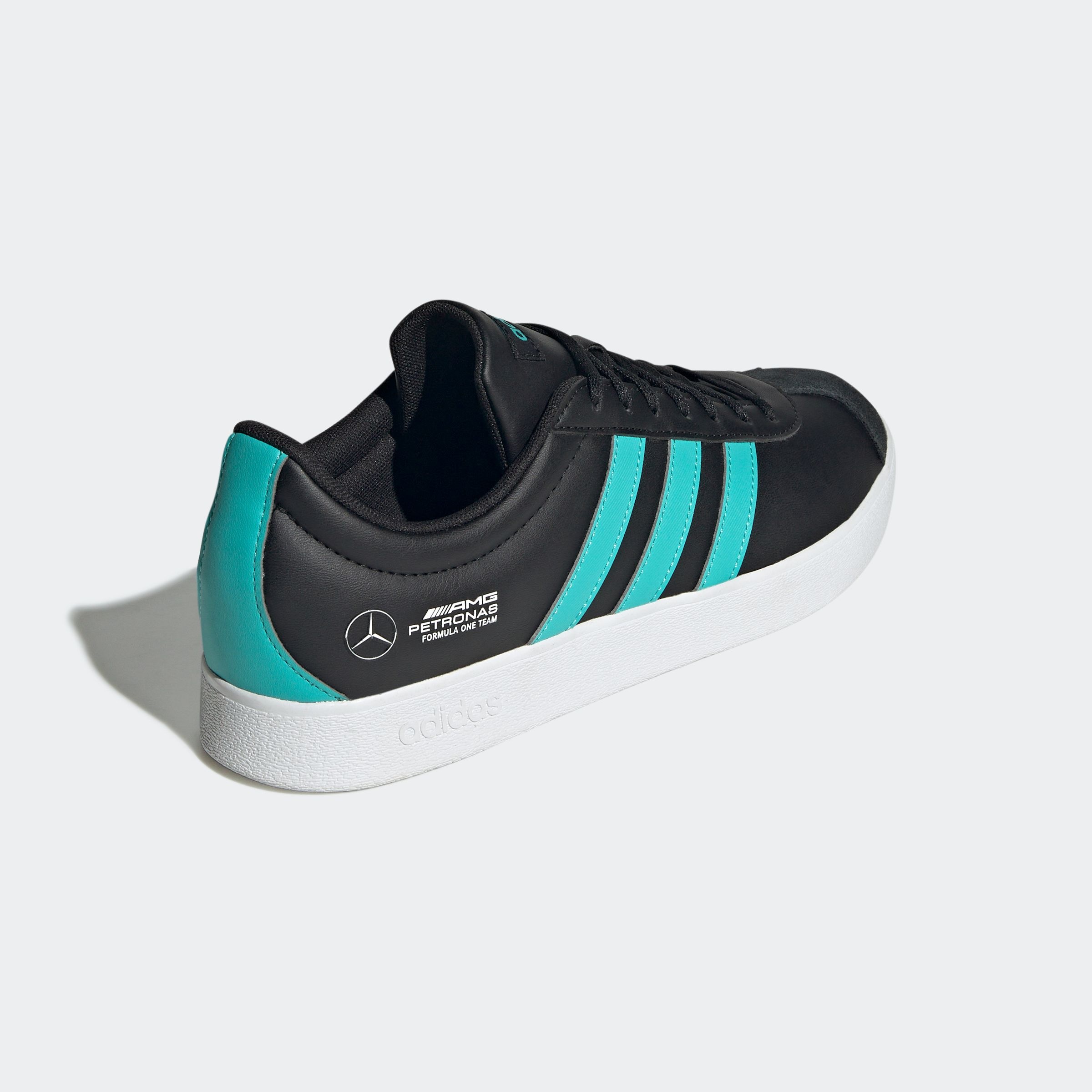 adidas Performance Sneaker »MERCEDES - AMG PETRONAS FORMULA ONE TEAM VL COURT«  Mercedes AMG Motorsport