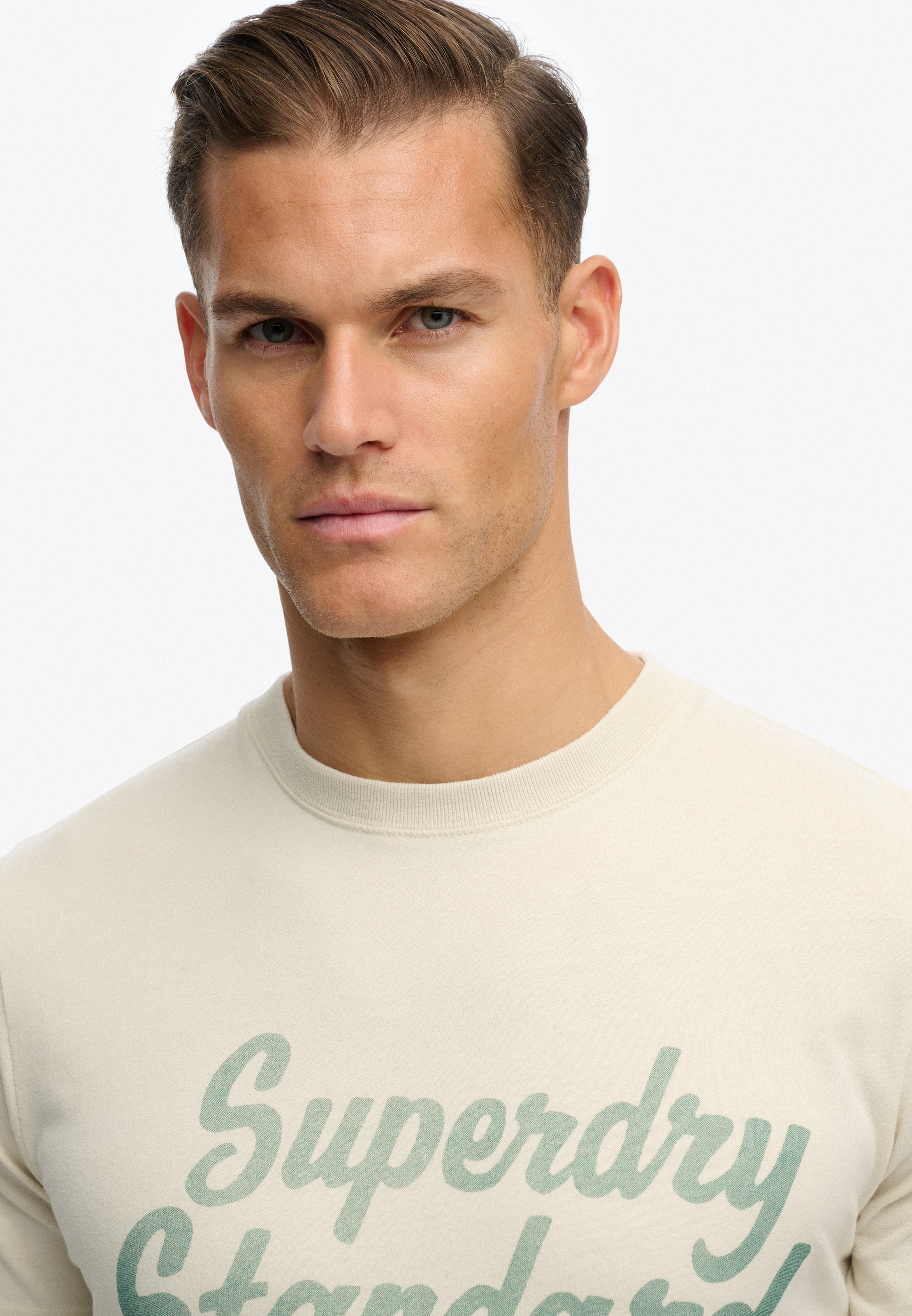 Superdry Rundhalsshirt »Industry Worker Relaxed Tee« aus Baumwolle und Single Jersey, Regular Fit, mit Druck, Kurzarm