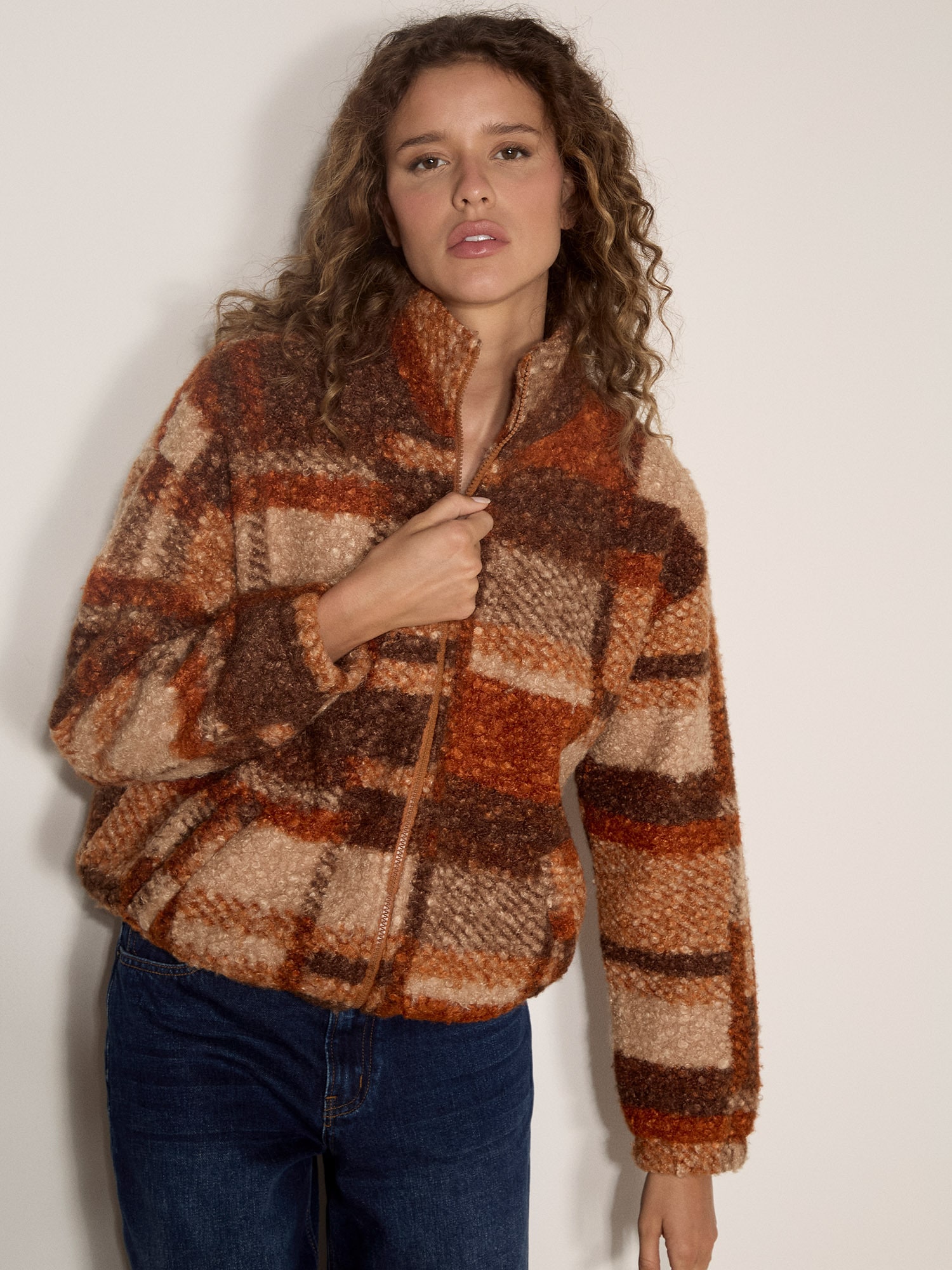 Apricot Kurzjacke »Weiche Bouclé-Karojacke« mit Taschen