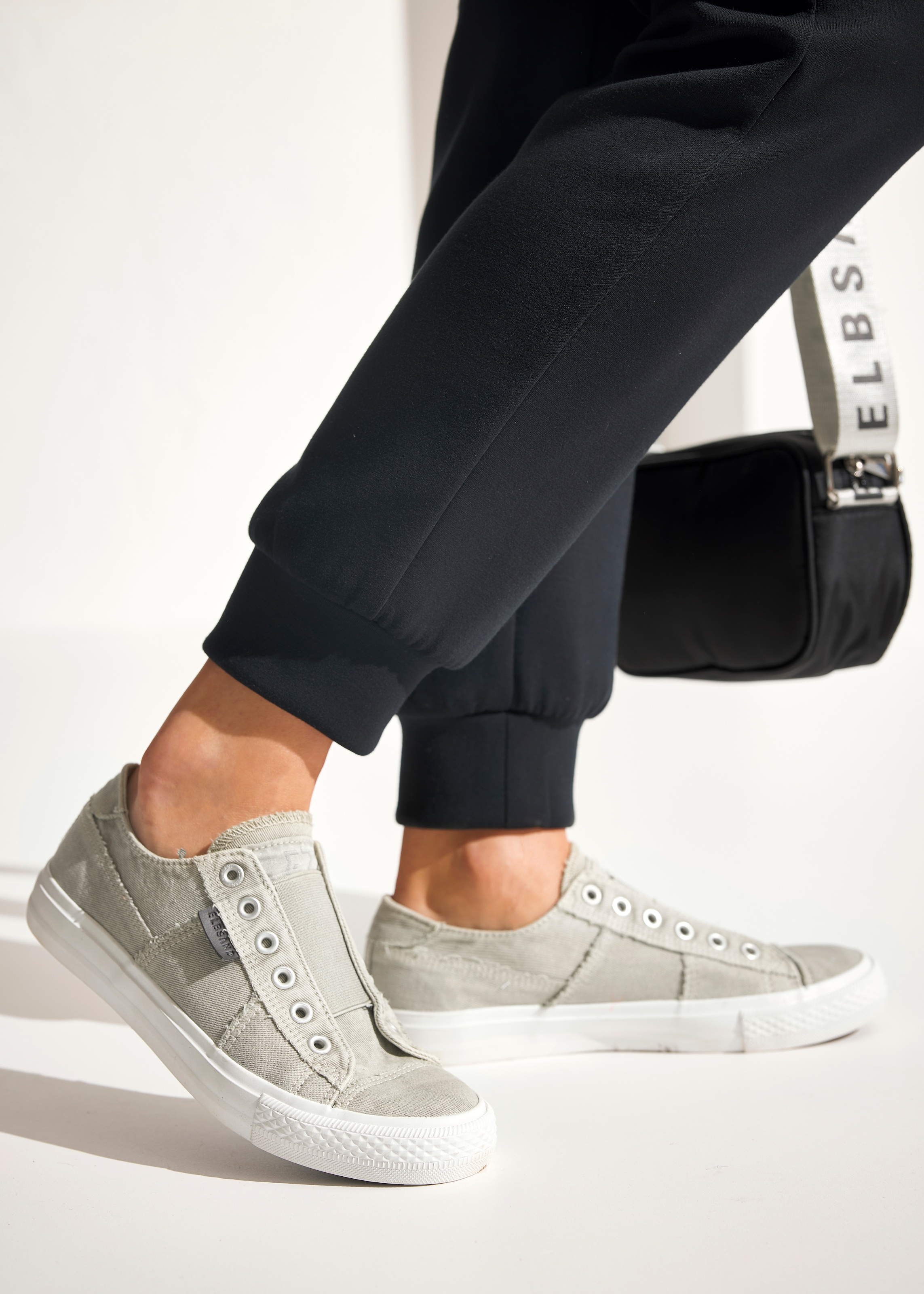 Elbsand Sneaker »Halbschuh, Slipper, Freizeitschuh,«, aus Textil zum Reinschlüpfen mit elastischem Einsatz