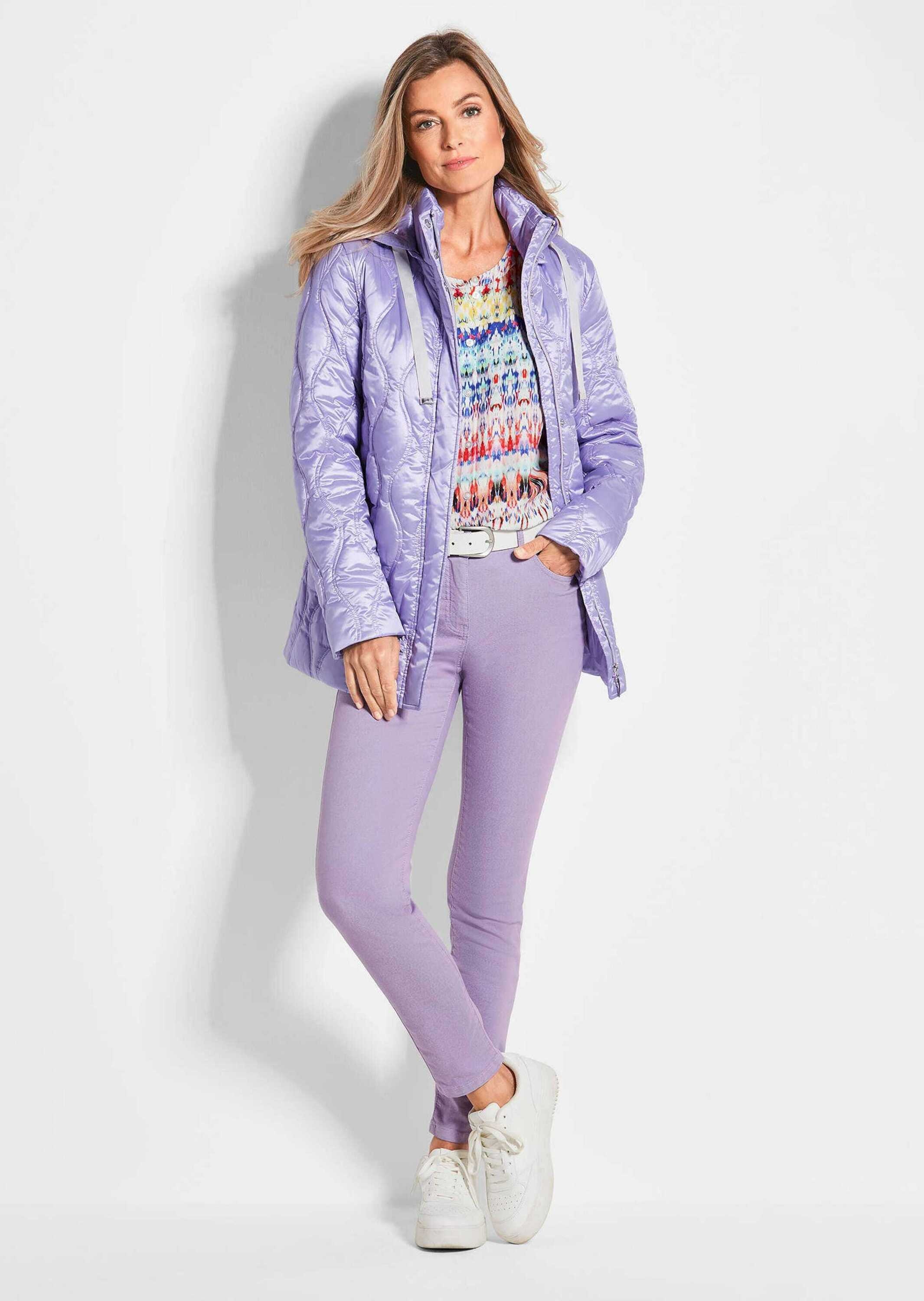 GOLDNER Kurzjacke »Herbstjacke Damen mit welliger Steppung im sportlichen Look« Mit verdeckter Knopfleiste