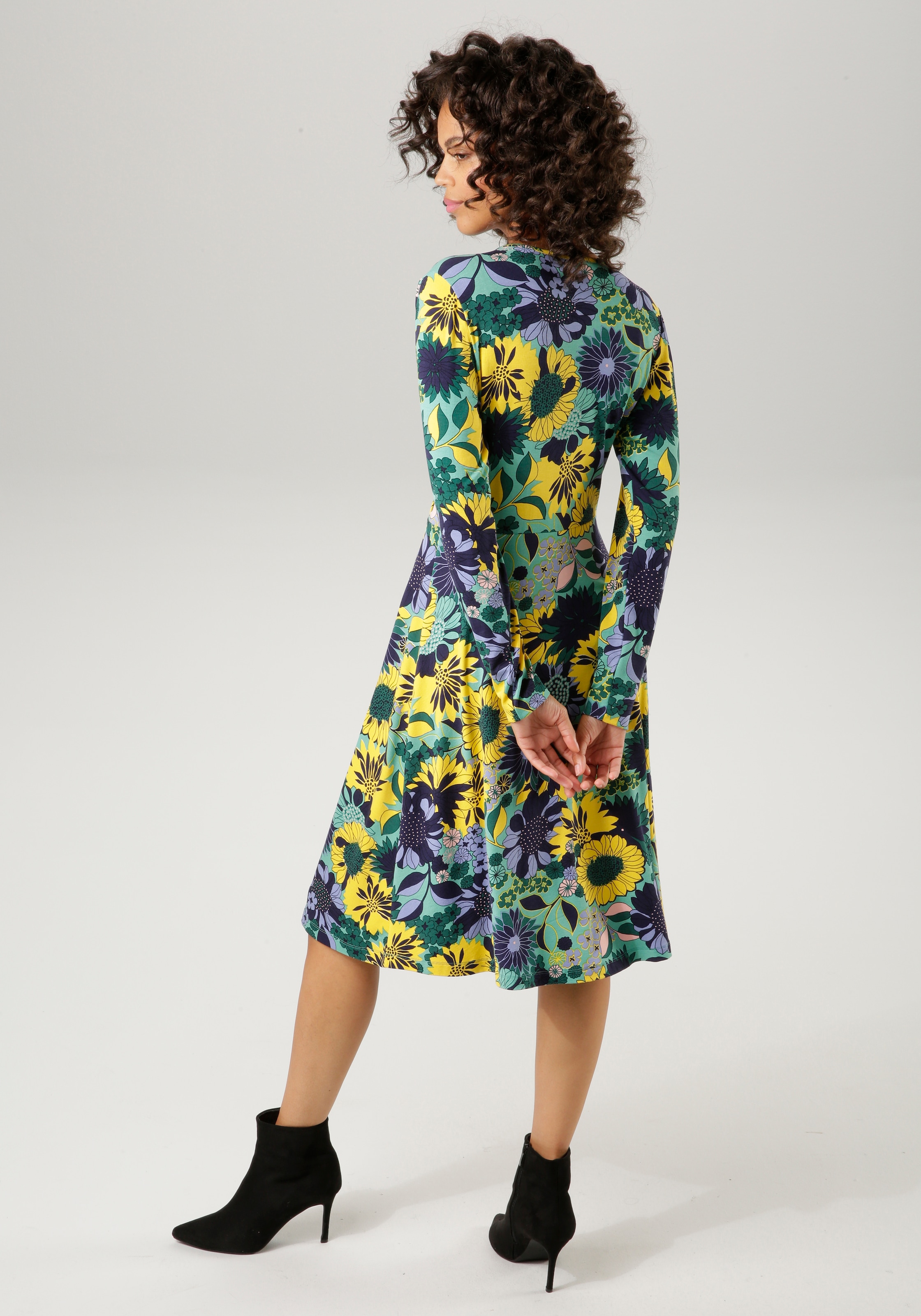 Aniston CASUAL Jerseykleid, mit V-Ausschnitt in Wickel-Optik