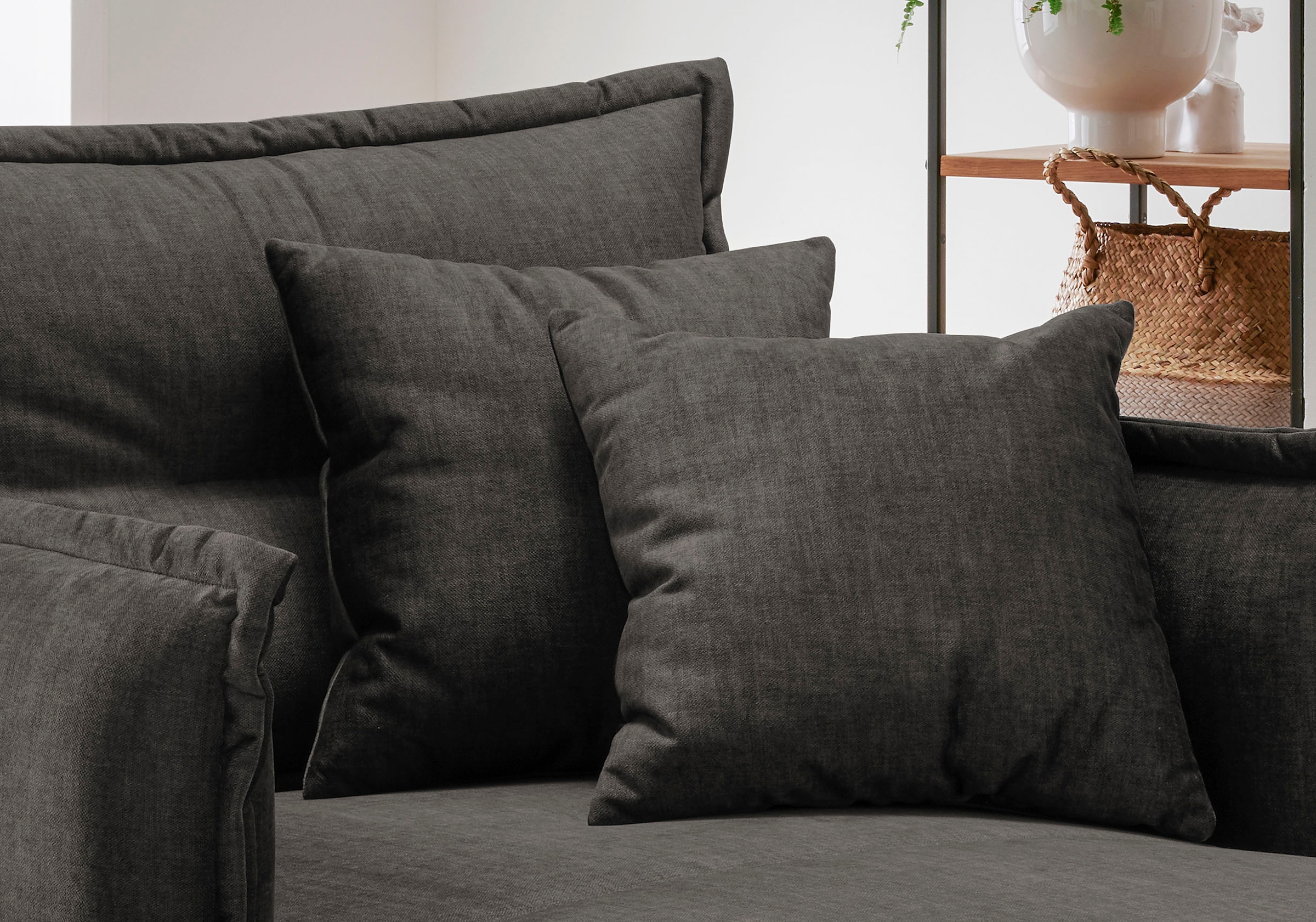 INOSIGN Loveseat »Lazio« moderner Sessel mit einer bequemen Polsterung, 2 Stk. Zierkissen