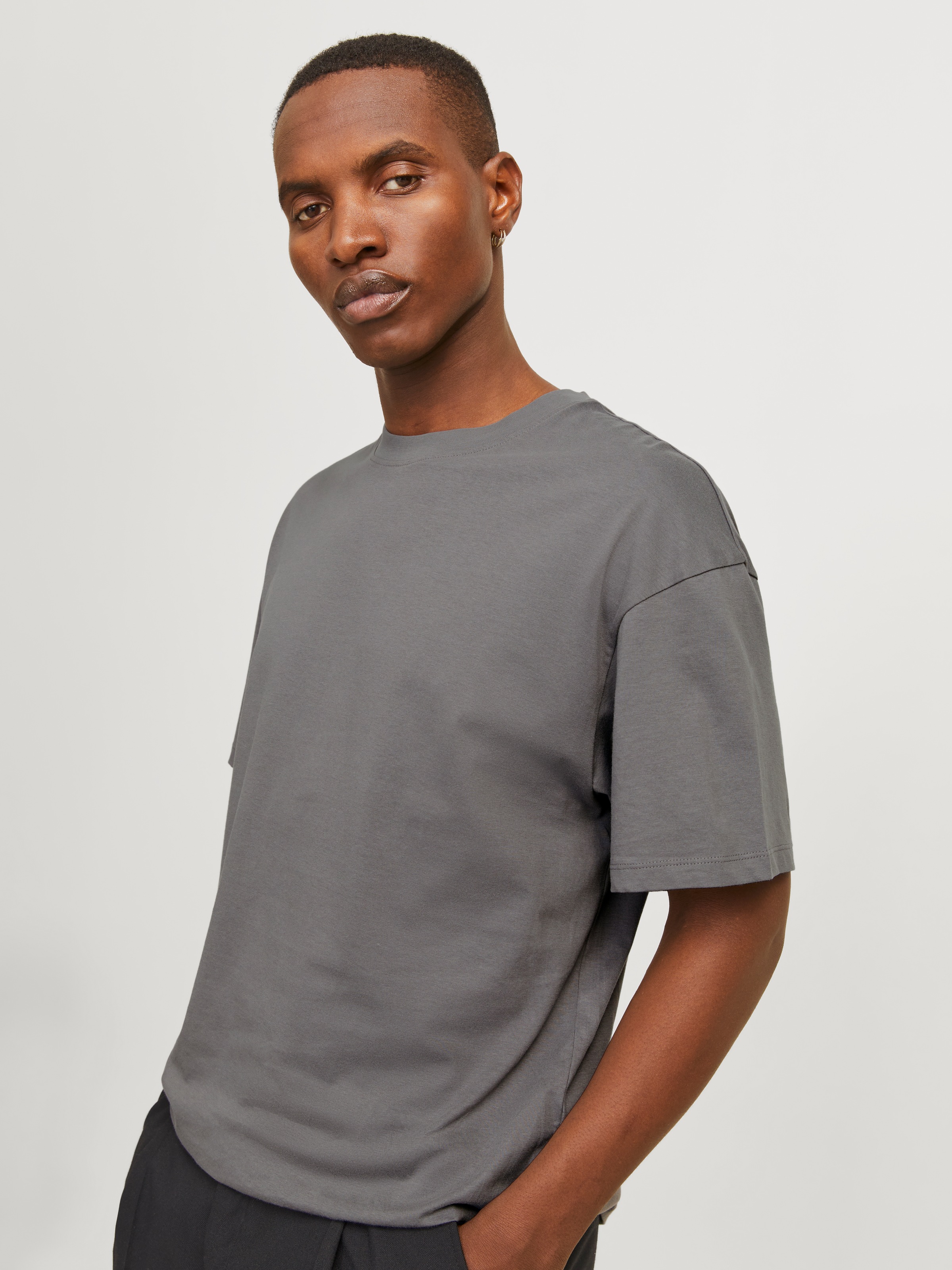 Jack & Jones Oversize-Shirt »JJEBRADLEY TEE SS O-NECK NOOS«, mit Rundhalsausschnitt