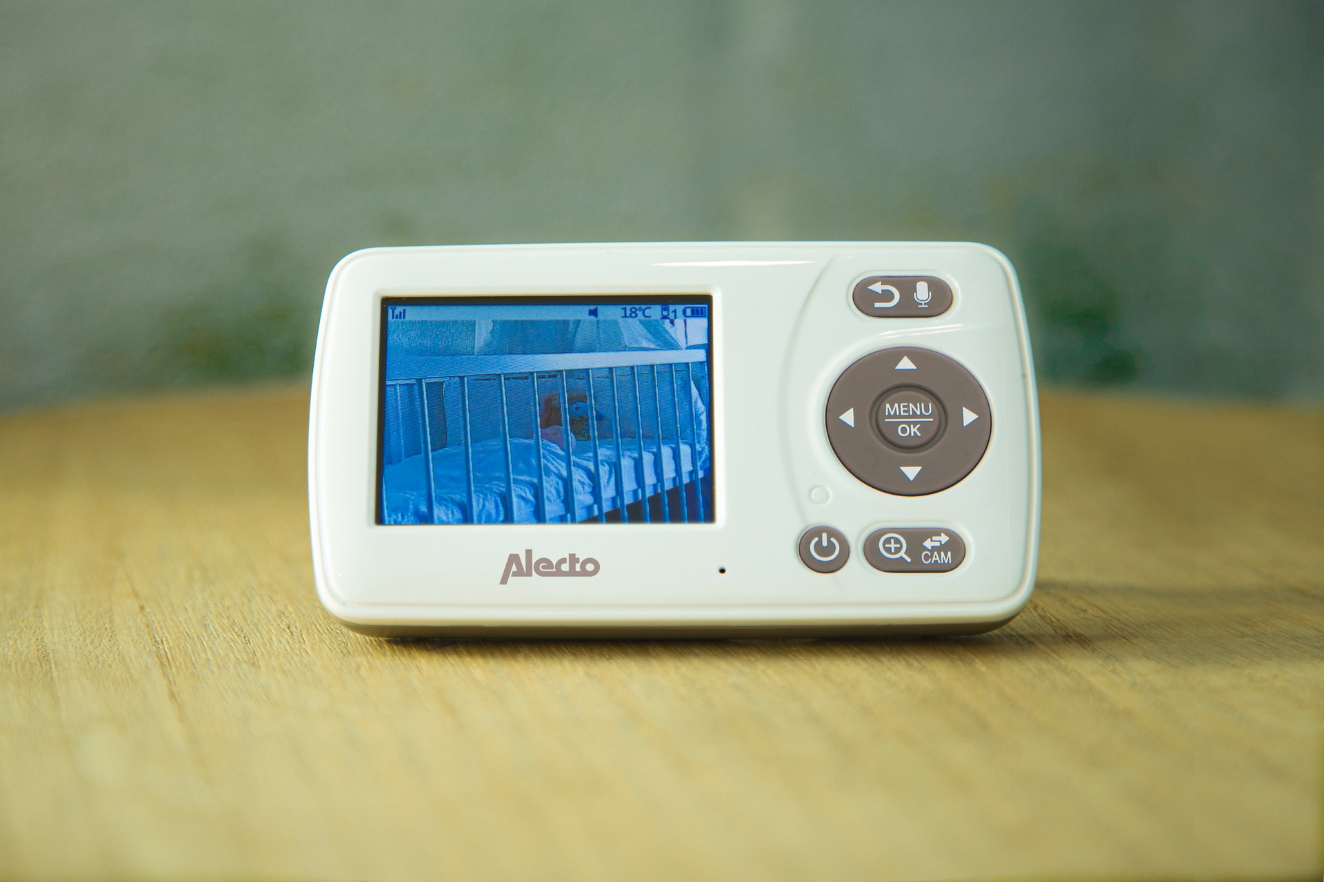 Alecto Video-Babyphone »mit 2.4 Farbdisplay«, 8 Schlaflieder und/oder natürliche Klänge