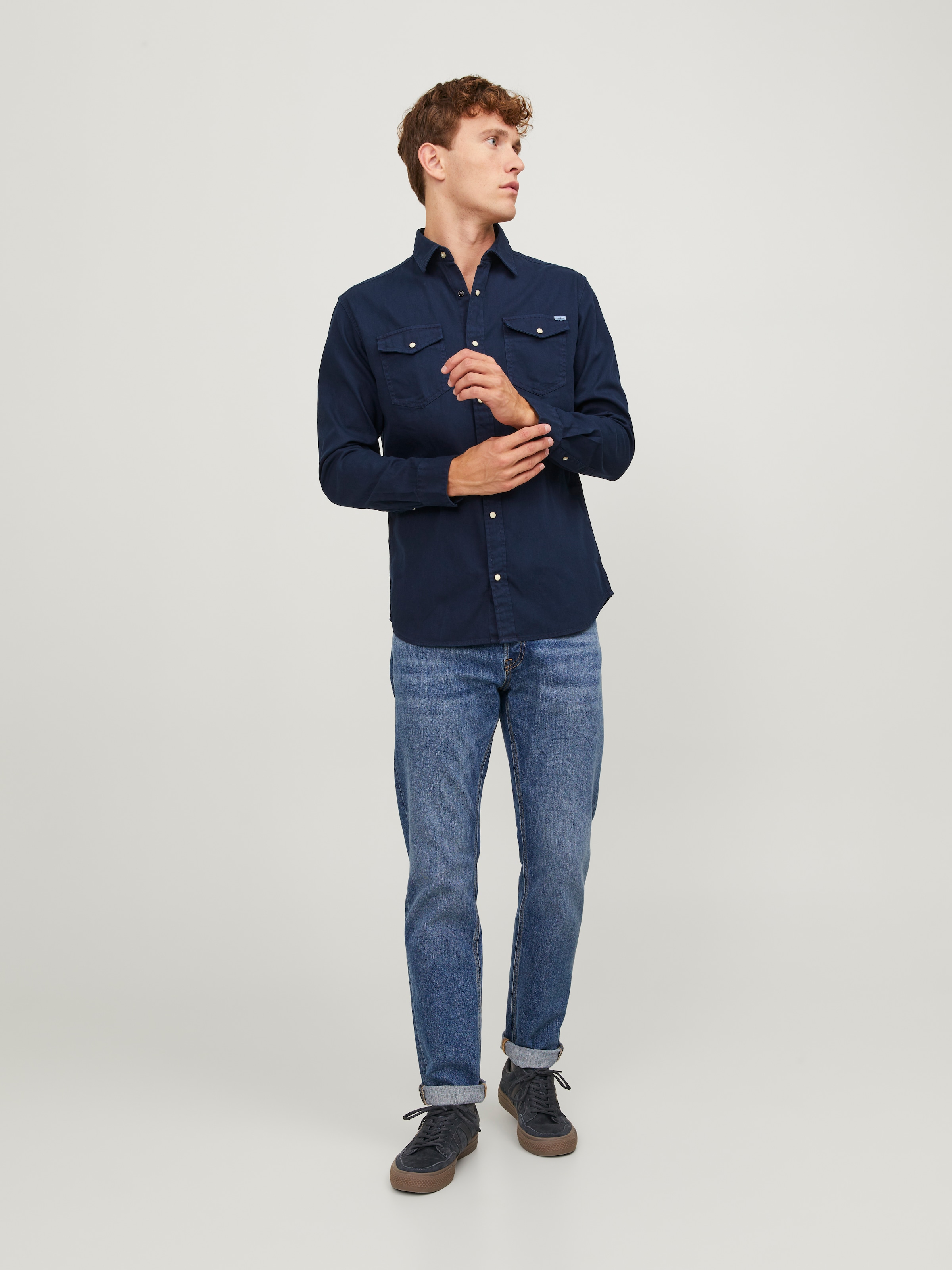 Jack & Jones Jeanshemd »JJESHERIDAN im Workwear-Stil mit robuster Baumwollqualität« unifarben, modisch, slim fit, Baumwolle, Hemdkragen