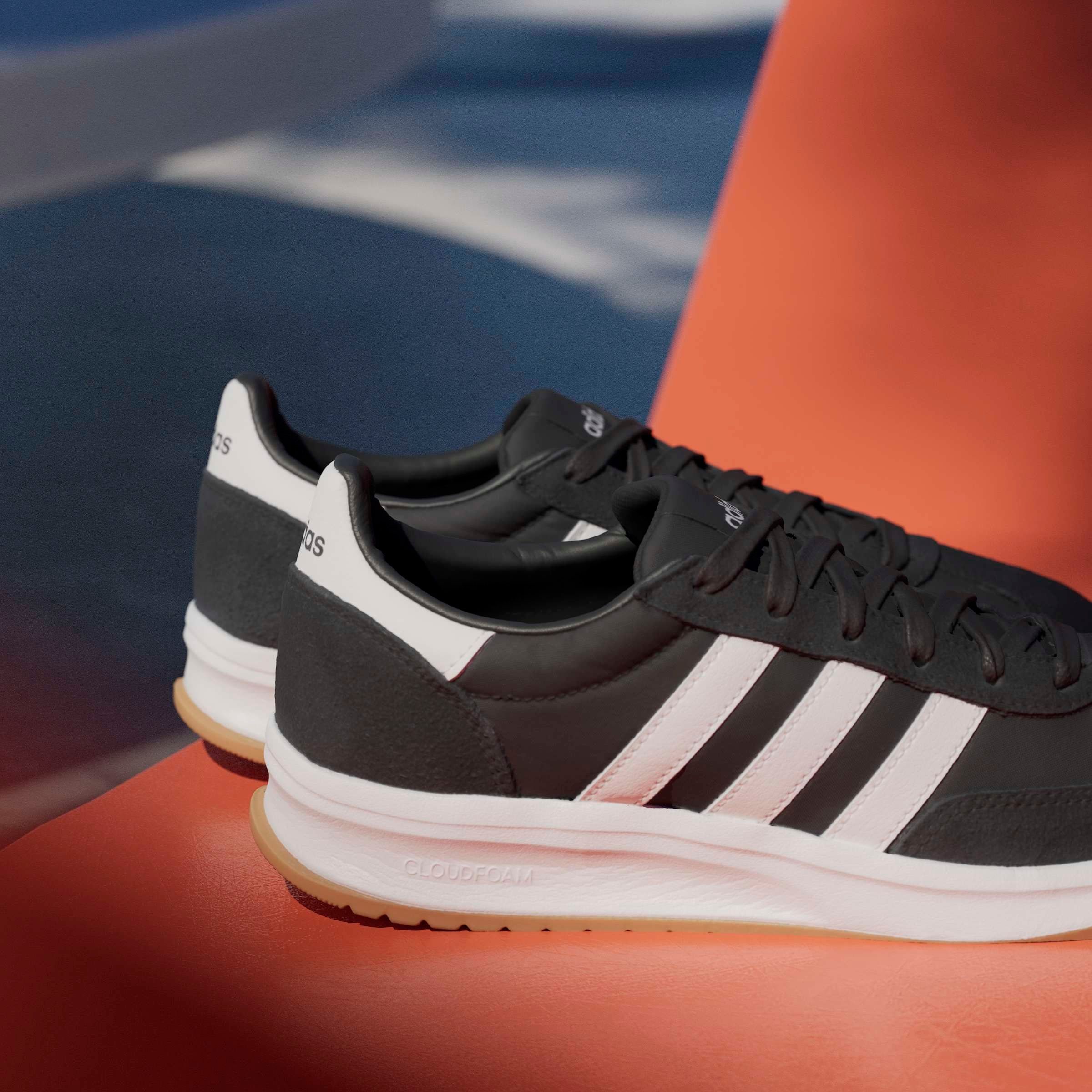 adidas Sportswear Sneaker »RUN 70S 2.0«  inspiriert vom Design des SL72
