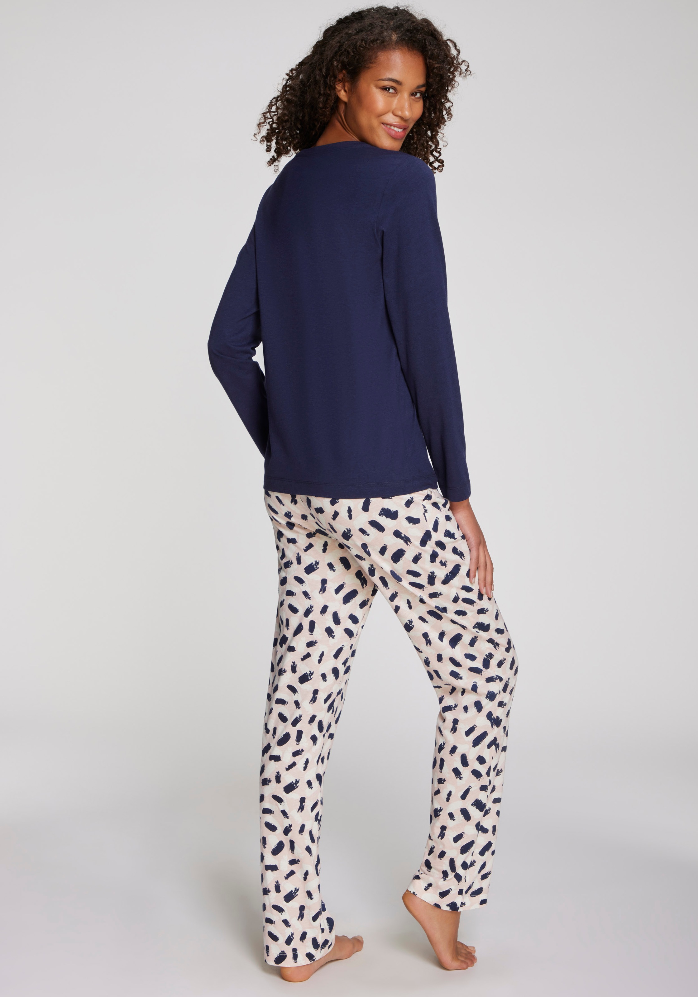s.Oliver Longsleeve, Mit kleinem Frontprint