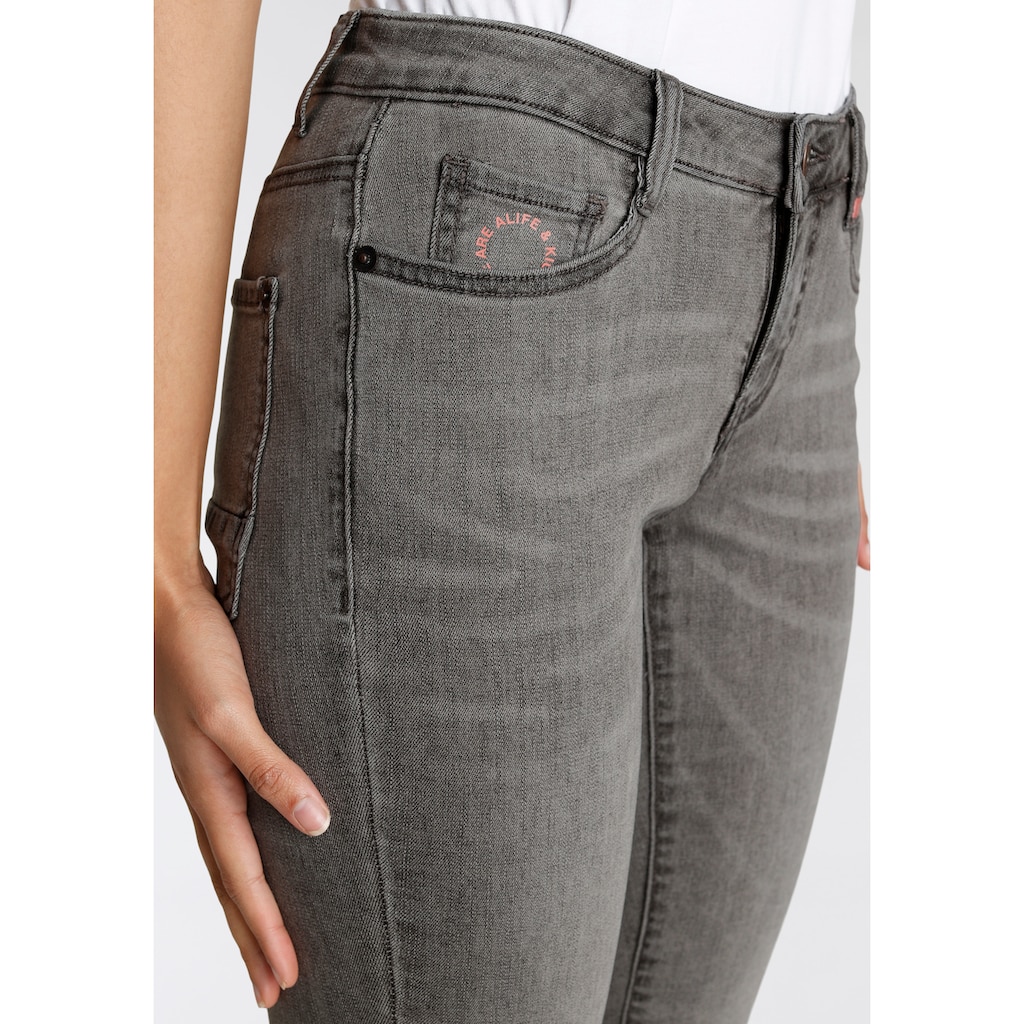 Alife & Kickin Low-rise-Jeans »NolaAK«