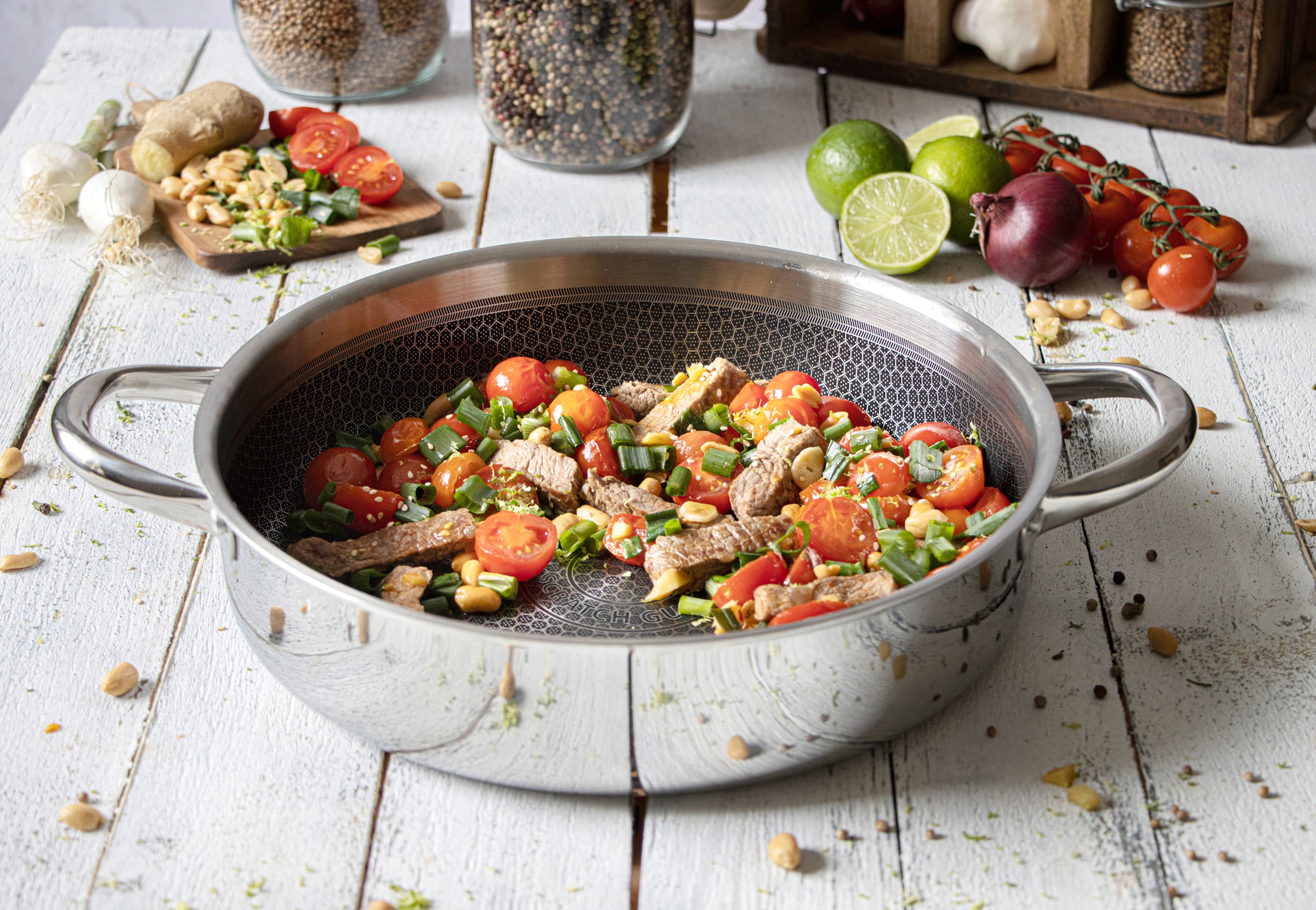 Elo Premium Servierpfanne »Relief Evolution Servierpfanne« Edelstahl 18/10 2 tlg. tlg. durchgehender Aluminium-Kern, außen magnetischer Edelstahl