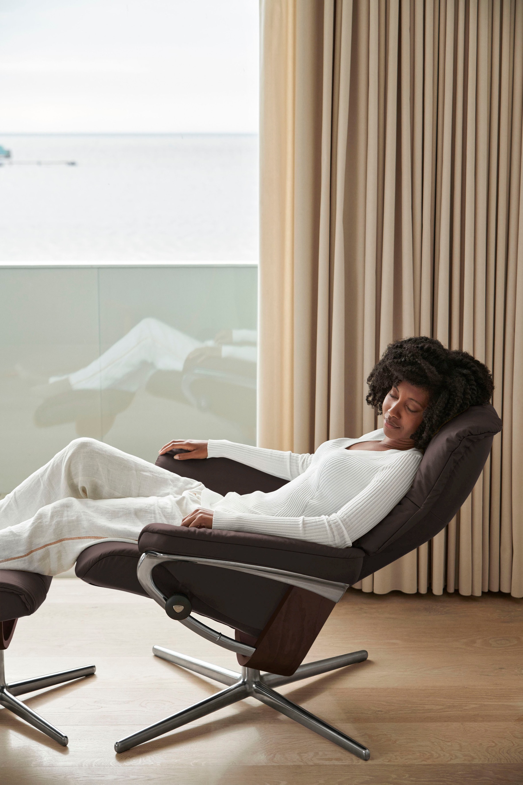 Stressless® Relaxsessel »Mayfair«, mit Cross Base, Größe S, M & L, Holzakzent Braun
