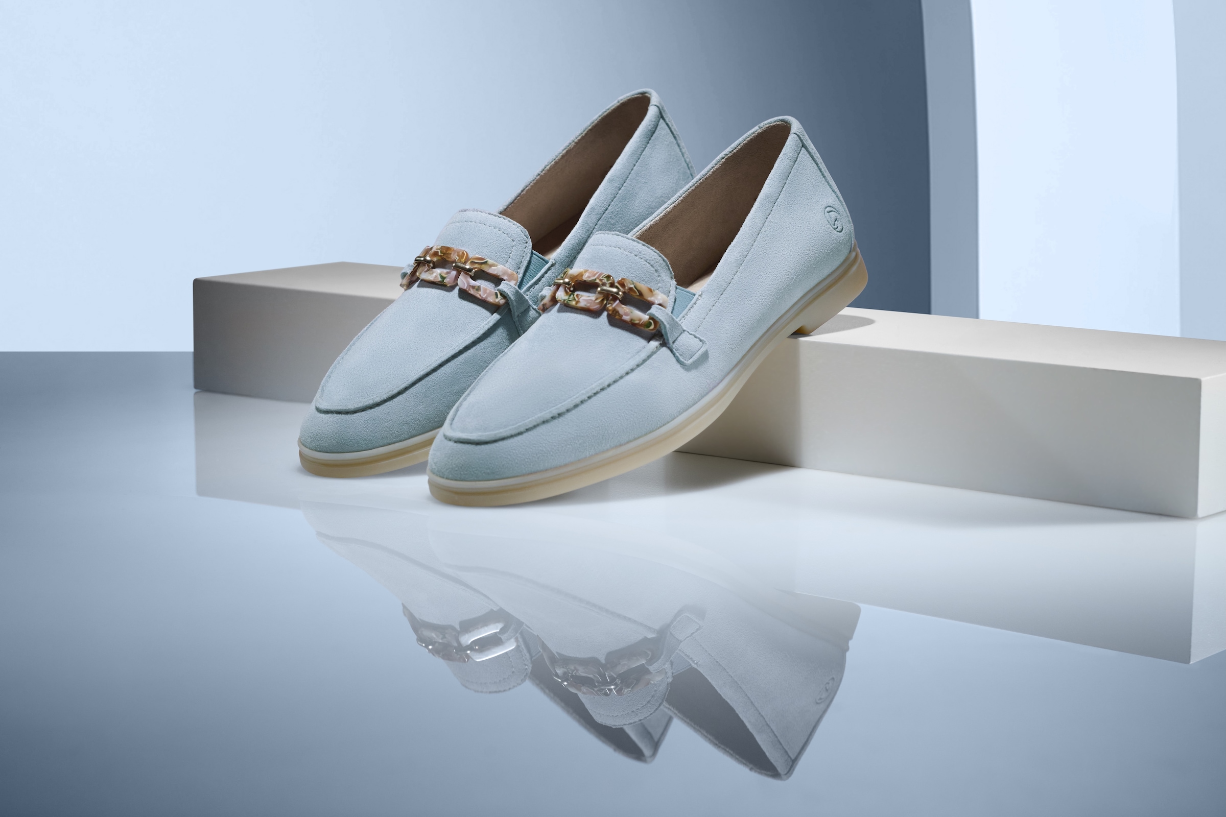 Remonte Loafer »Elisabeth Hurley-Collection«, Slipper, Halbschuh, Businessschuh mit modischer Zierkette