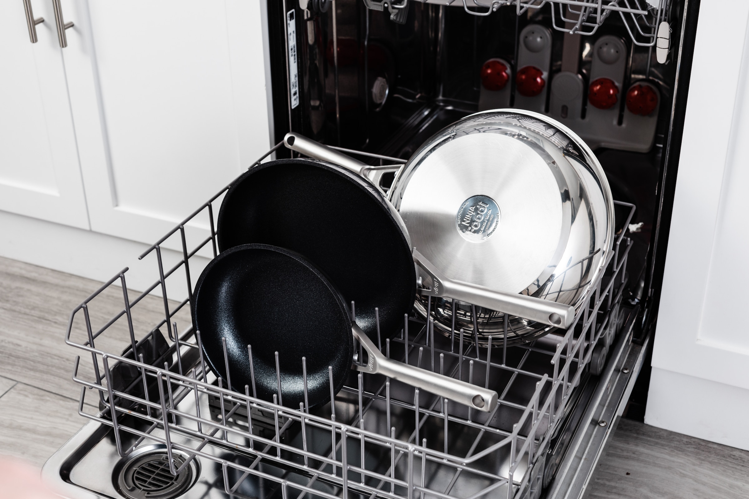 NINJA Bratpfanne »Ninja ZEROSTICK Edelstahl-Pfanne C600DE« Edelstahl 1 Stk. tlg. Edelstahl mit Aluminiumbeschichtung für Braten bei hohen Temperaturen