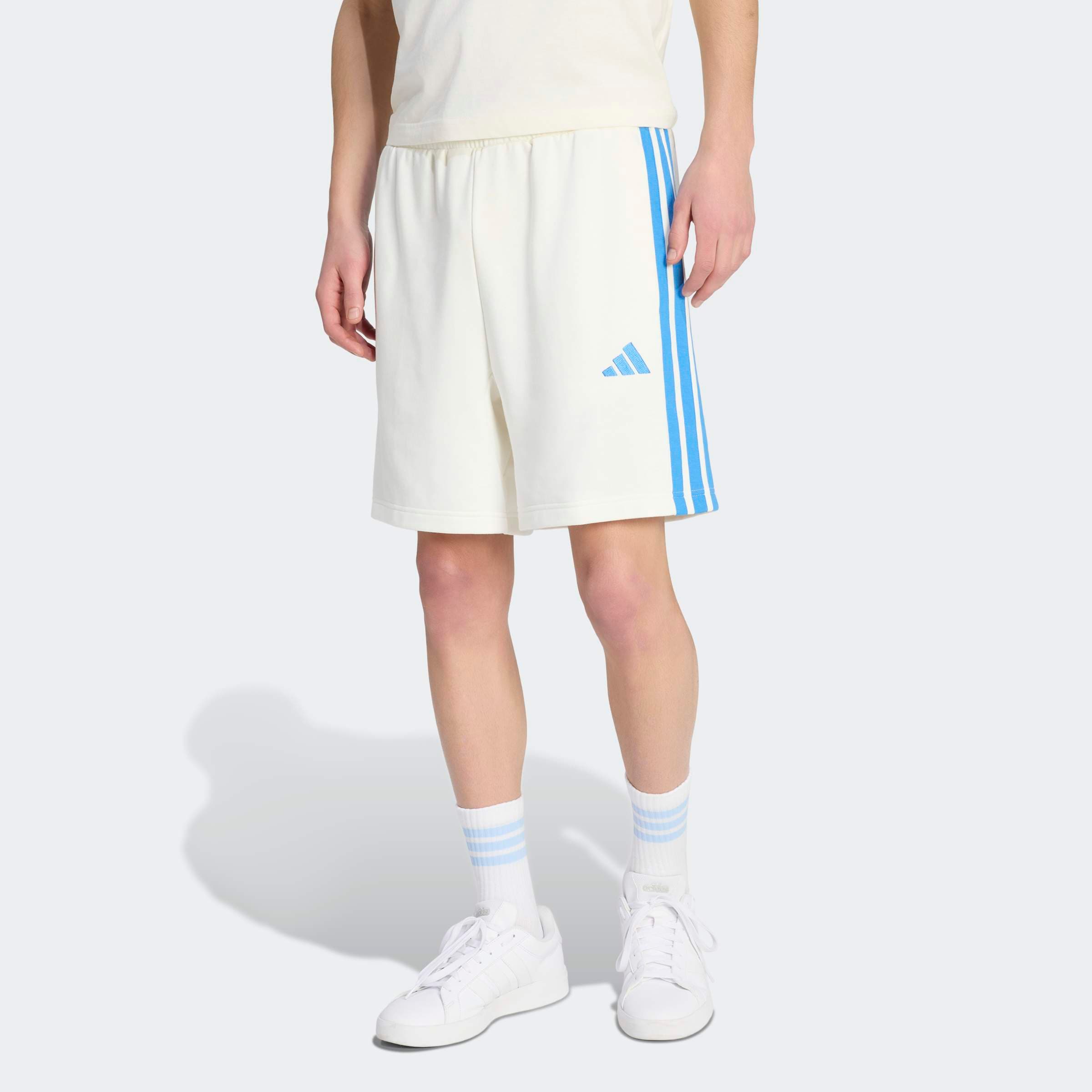adidas Sportswear Shorts »ESSENTIALS 3-STREIFEN FRENCH TERRY«  für Laufaktivitäten und sportliche Anlässe, mit Kordelverschluss