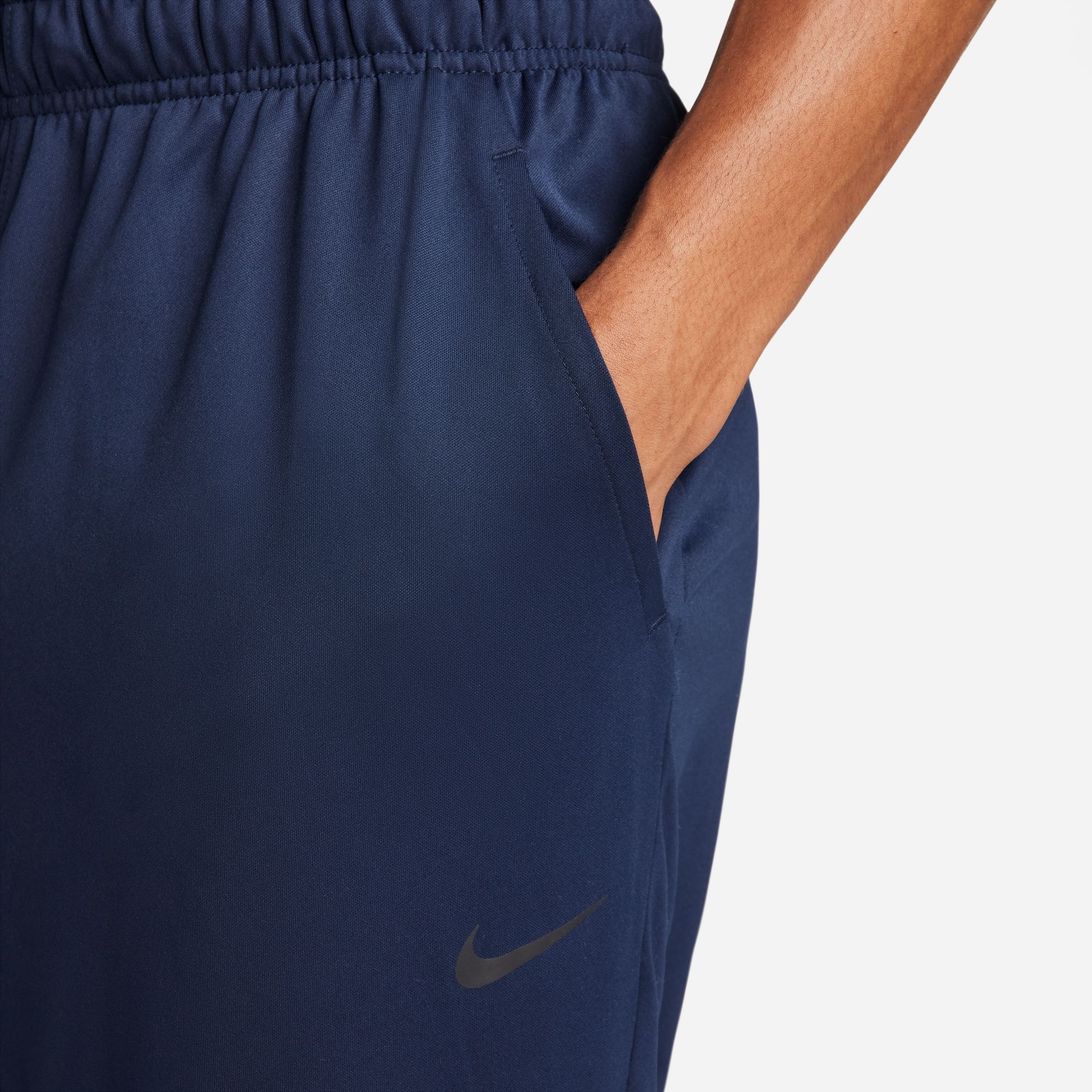 Nike Trainingshose »DRI-FIT TOTALITY MEN'S TAPERED FITNESS PANTS«