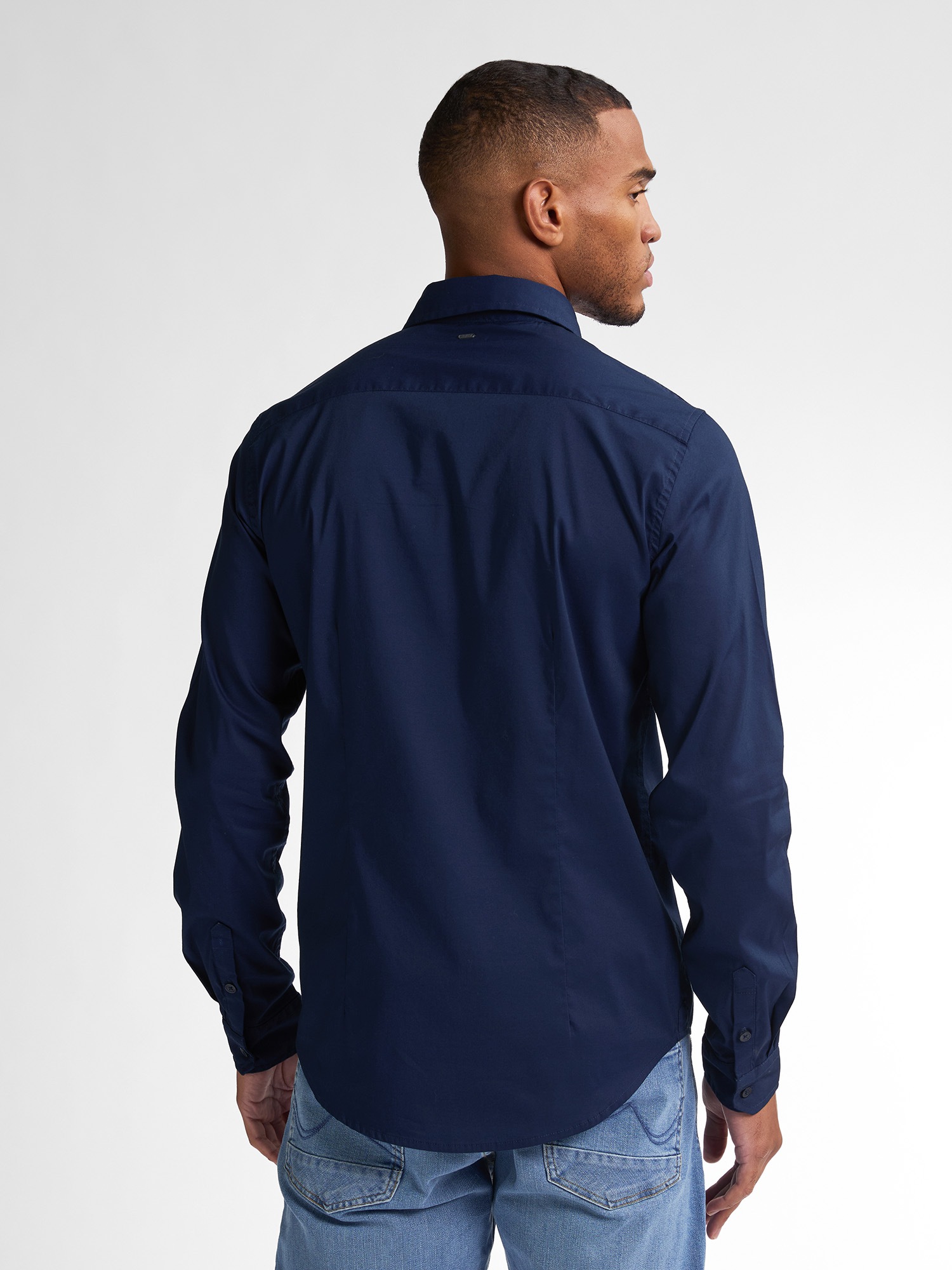 Petrol Industries Langarmshirt, mit Button-Down Kragen