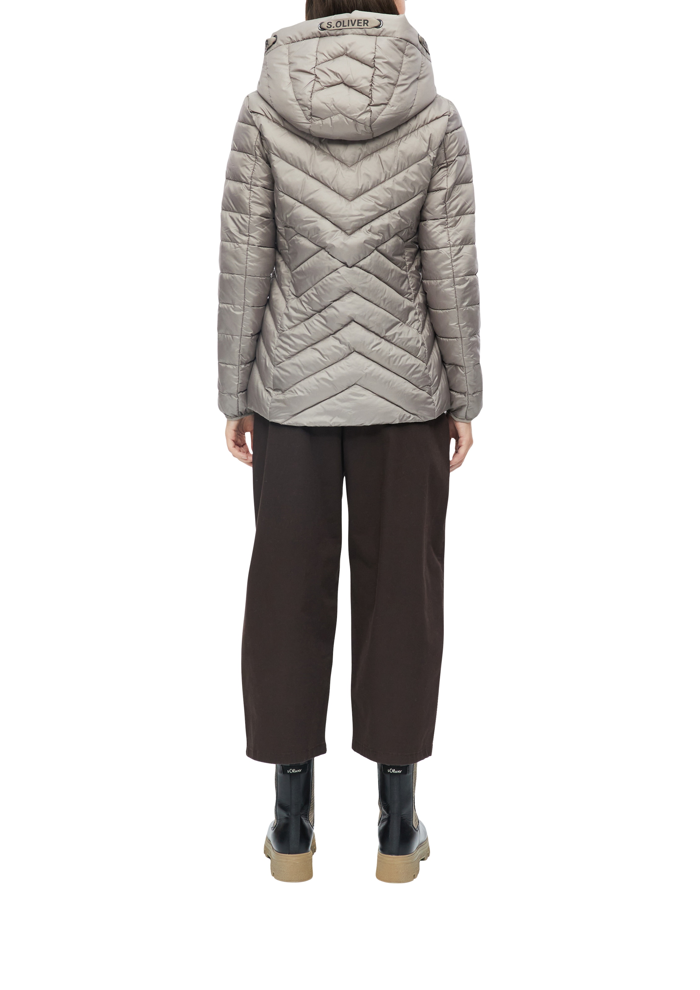 s.Oliver Steppjacke mit Kapuze Seitliche Eingrifftaschen mit Reißverschluss