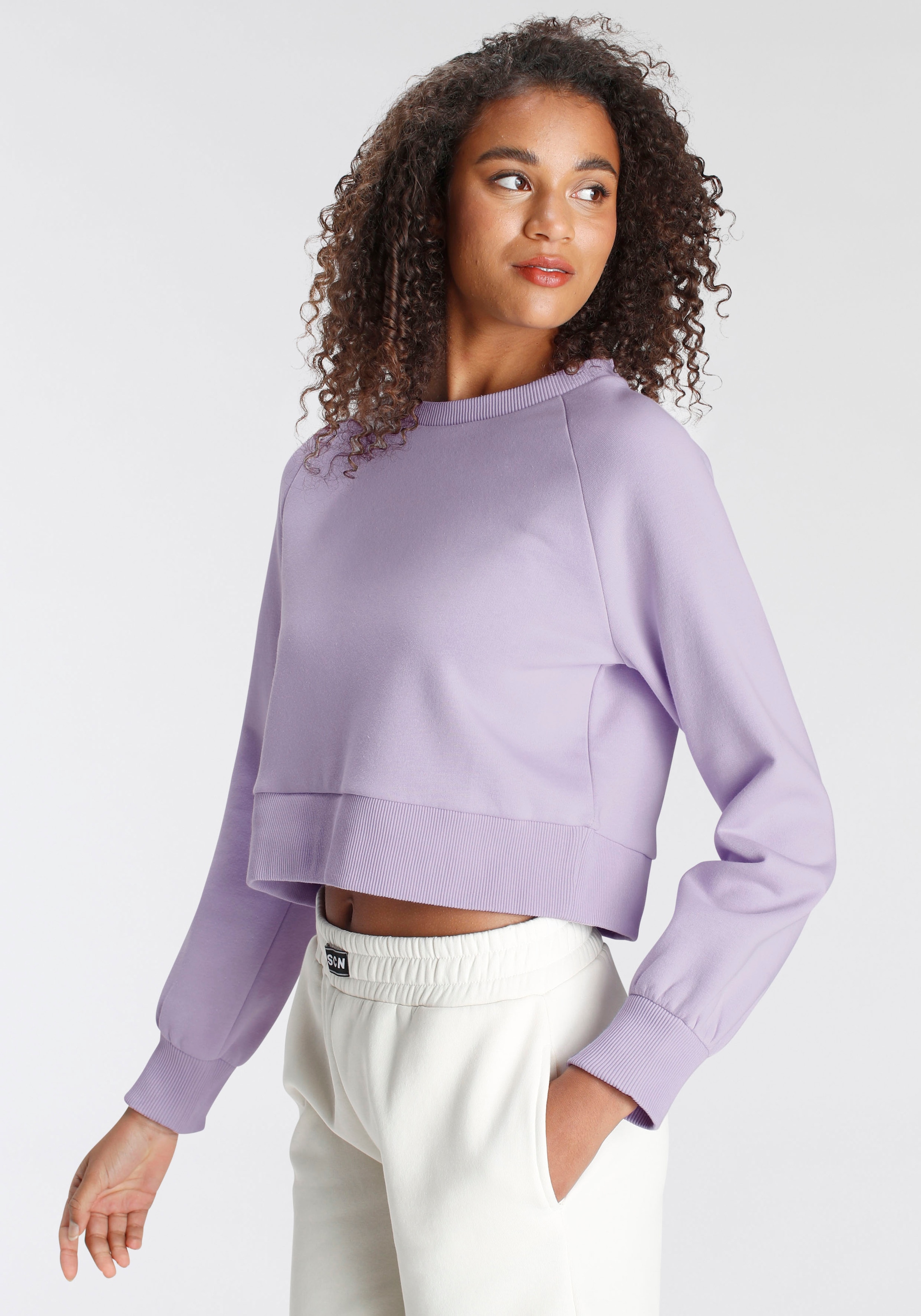 LSCN by LASCANA Sweatshirt, mit Ziernähten, Loungeanzug