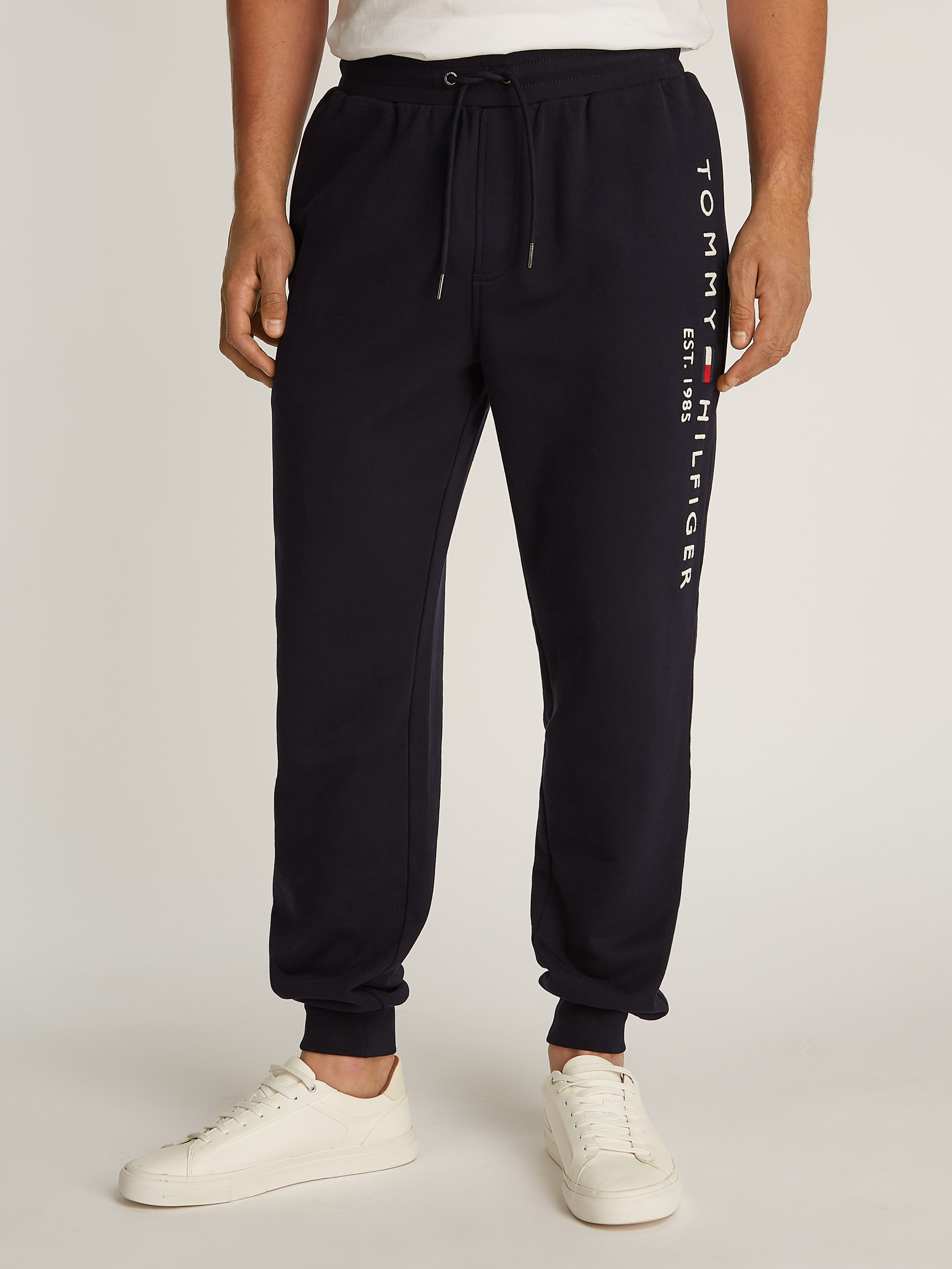 Tommy Hilfiger Sweathose »BASIC BRANDED SWEATPANTS«, mit großem Tommy Hilfiger Schriftzug