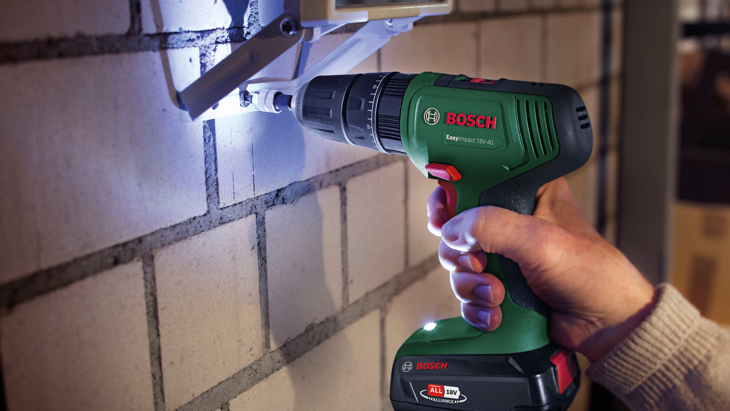 Bosch Home & Garden Akku-Bohrhammer »UniversalHammer«, mit 2 Akkus 18V/2,5Ah und Ladegerät AL 1