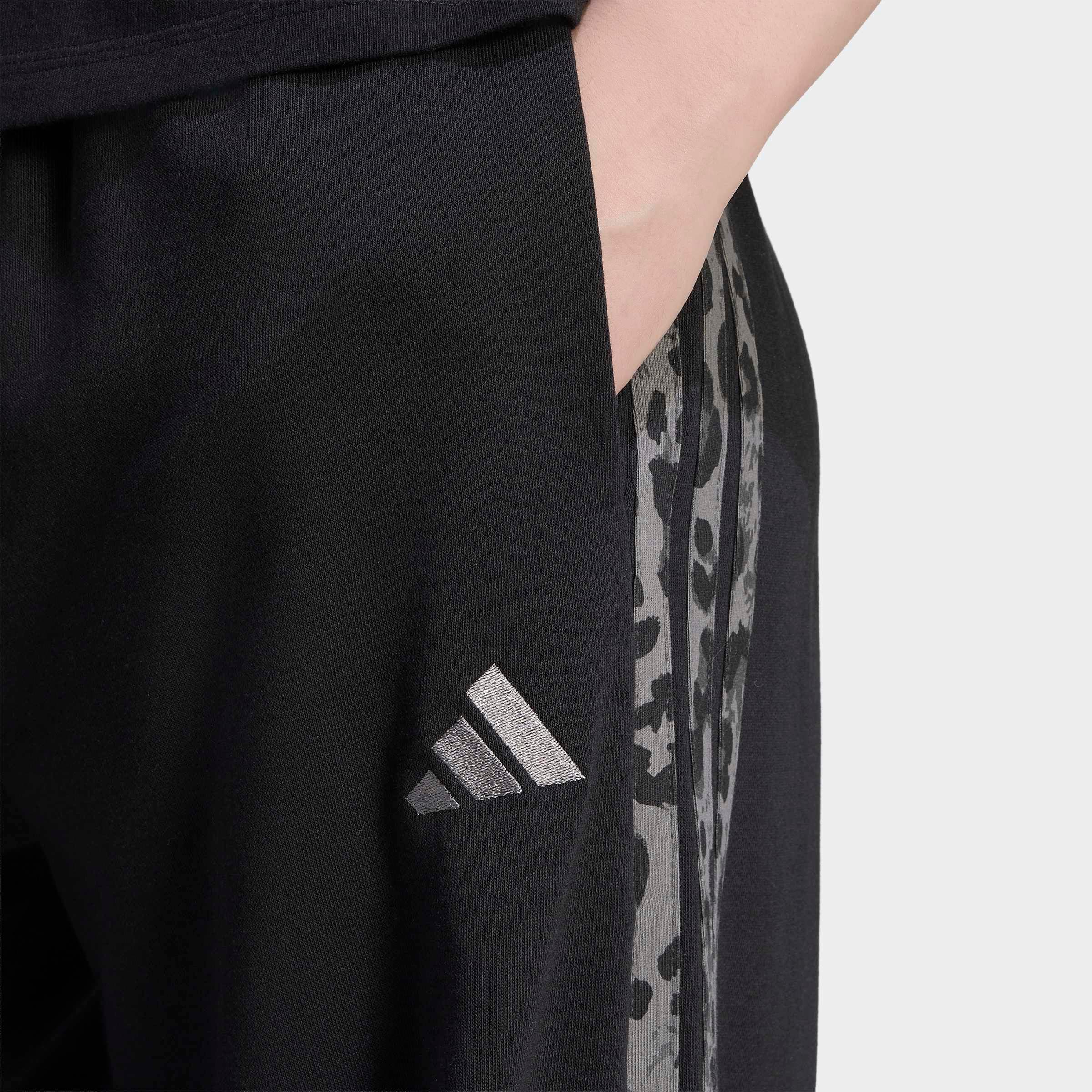 adidas Sportswear Sporthose »SEASONAL ESSENTIALS, ANIMALPRINT«