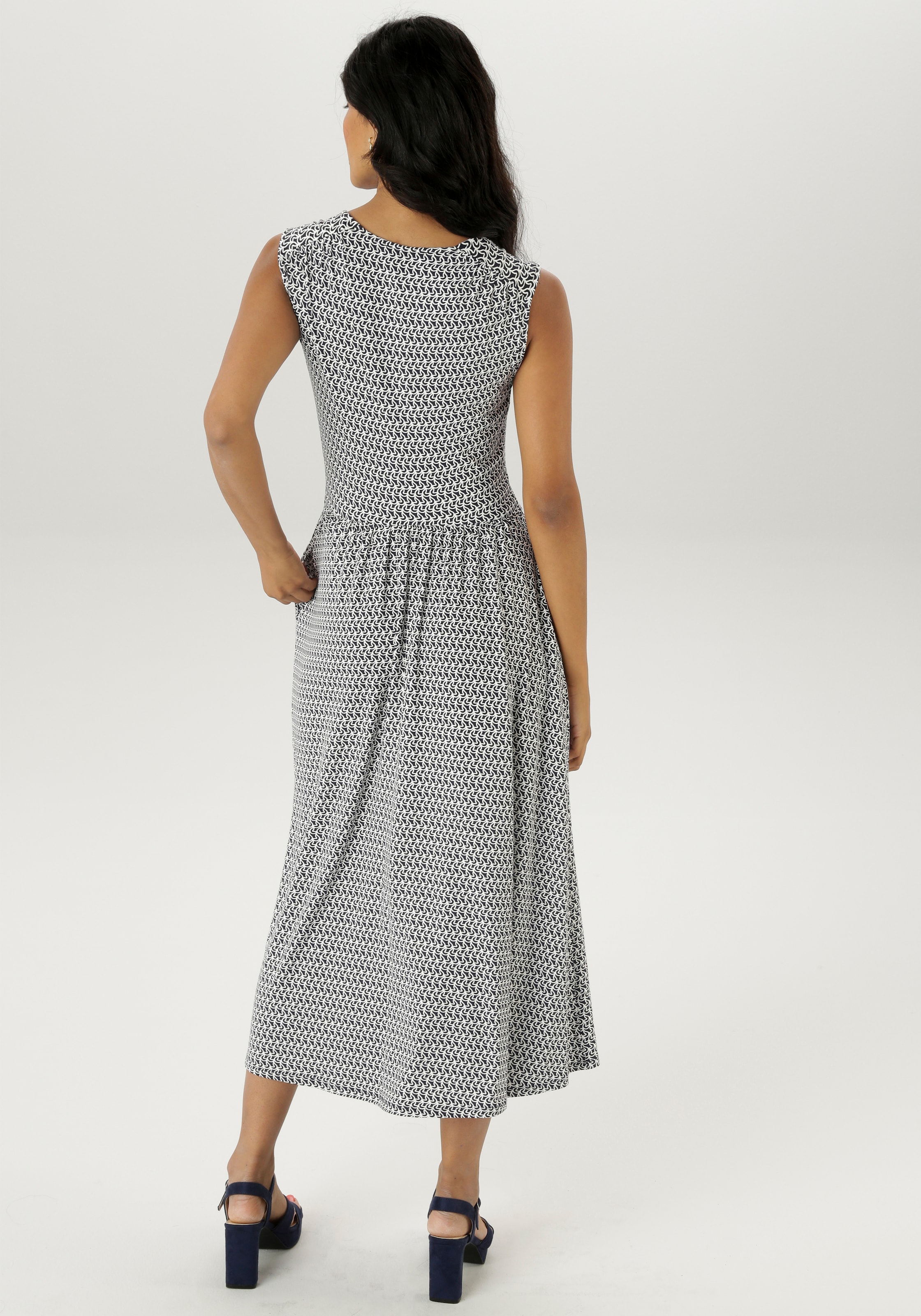 Aniston SELECTED Sommerkleid, mit zwei praktischen Eingrifftaschen - NEUE KOLLEKTION