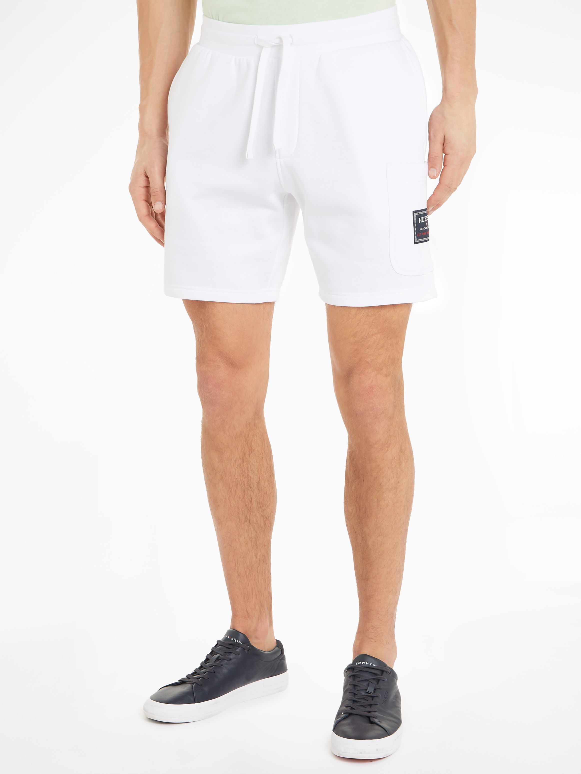 Sweatshorts »FLAG LOGO BADGE SWEATSHORTS«, Mit Tasche an der Seite