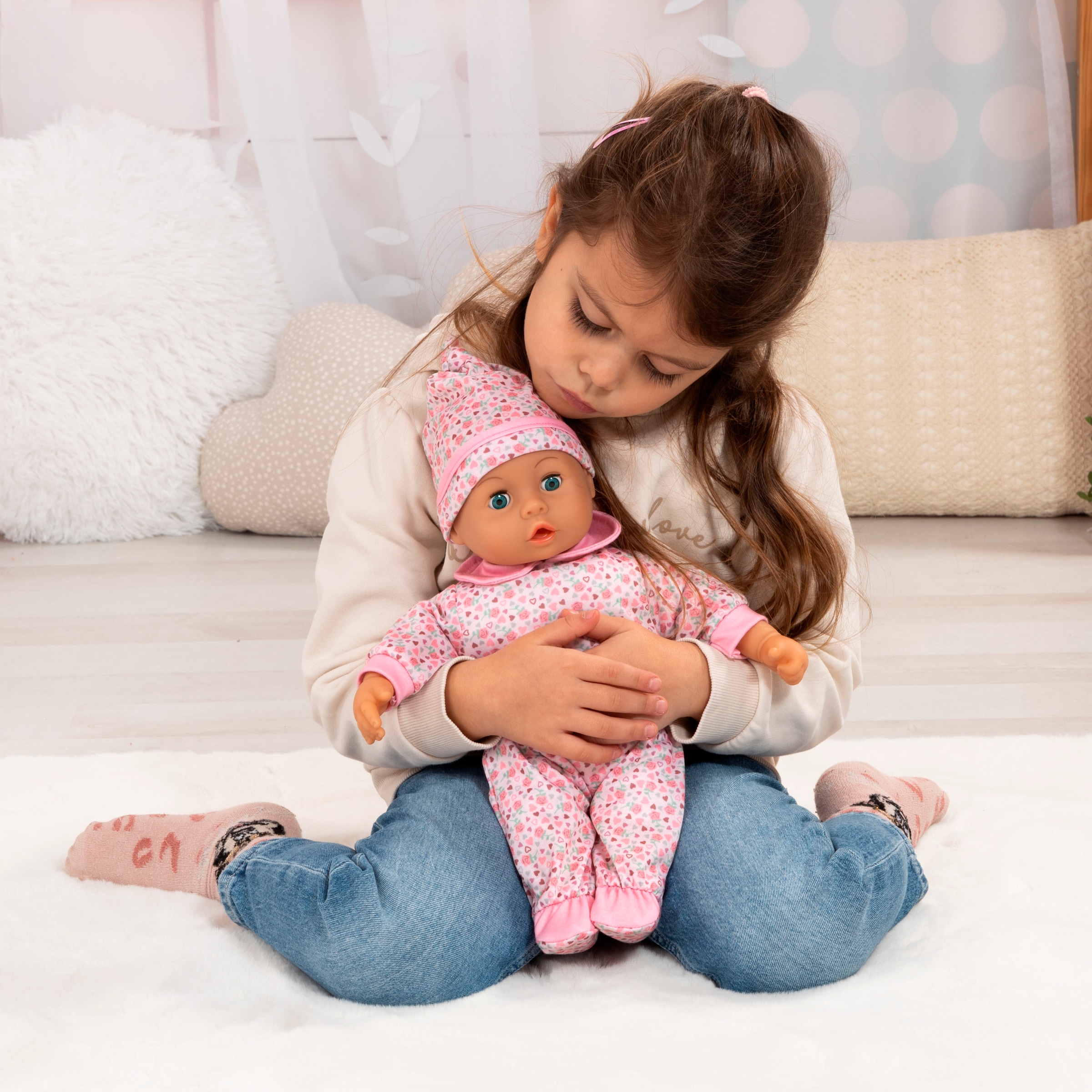 Bayer Babypuppe »First Words Baby, 38 cm, Herzen rosa« mit Schlafaugen und Babygeräuschen