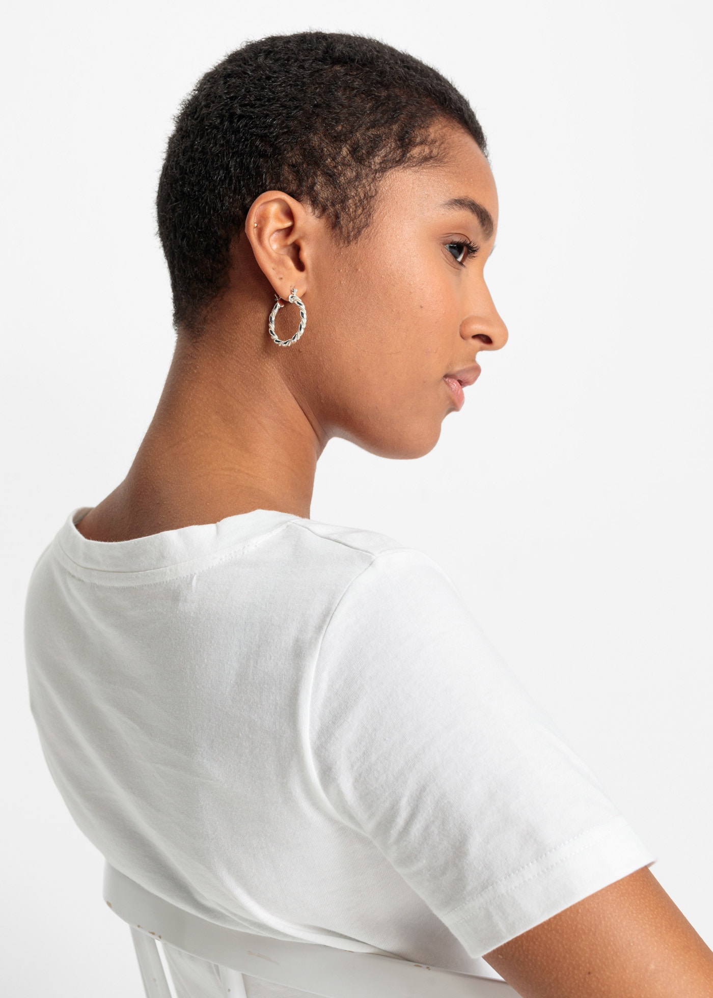 bonprix T-Shirt »Bedrucktes T-Shirt aus Baumwolle« Loose Fit, Kurzarm-Design, aus Baumwolle, mit farbenfrohem Print