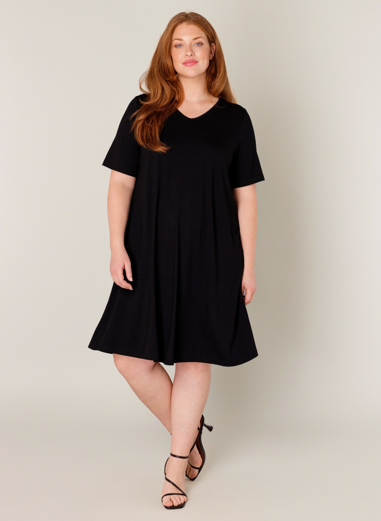Base Level Curvy Shirtkleid »Abernathy« Sommerkleid In leicht ausgestellter Form