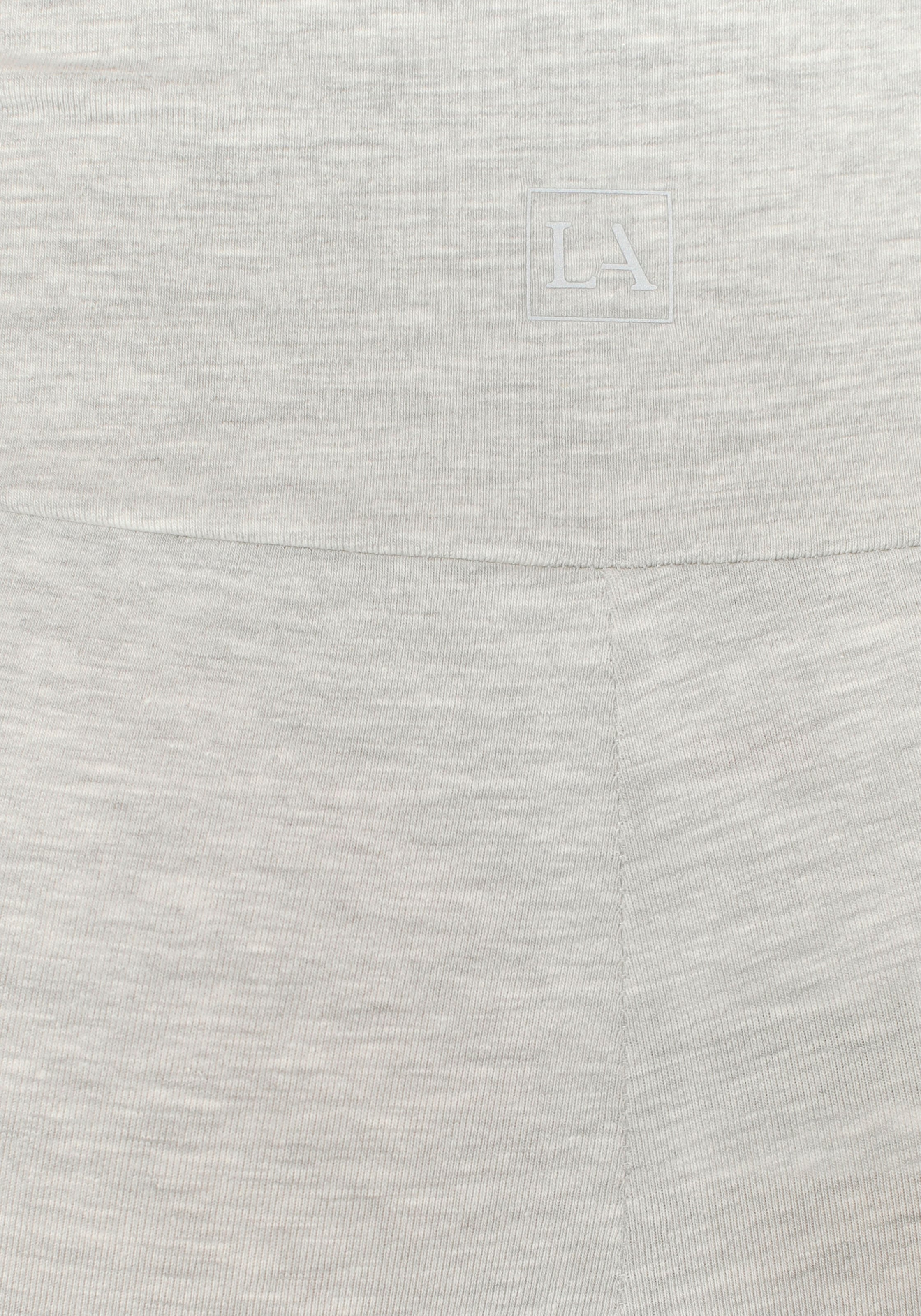 LASCANA Shorts, mit breitem Bündchen und Logodruck