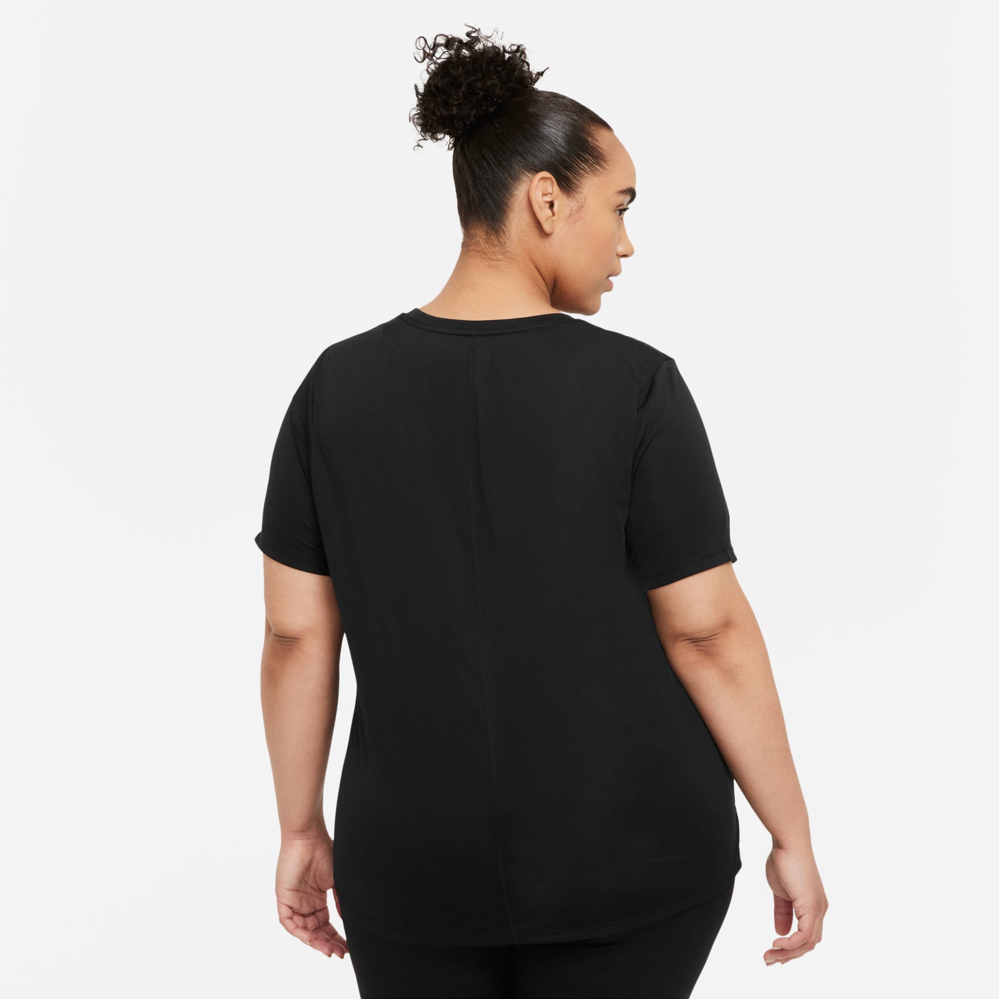 Nike Trainingsshirt »Dri-FIT One Women's Standard Fit Short-Sleeve Top (Plus Size)«