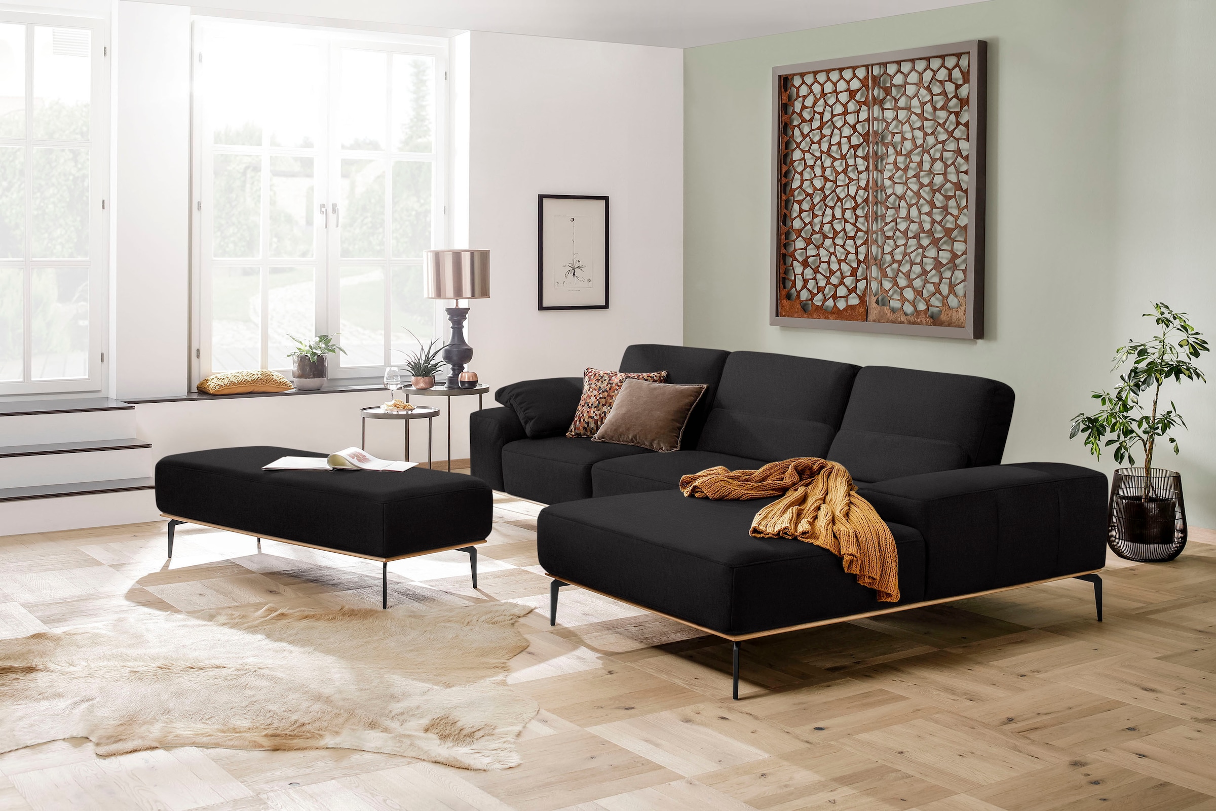 W.SCHILLIG Ecksofa »run, Designsofa mit tollem Sitzkomfort, bequem, L-Form«, mit Holzsockel, Füße in Schwarz pulverbeschichtet, Breite 319 cm