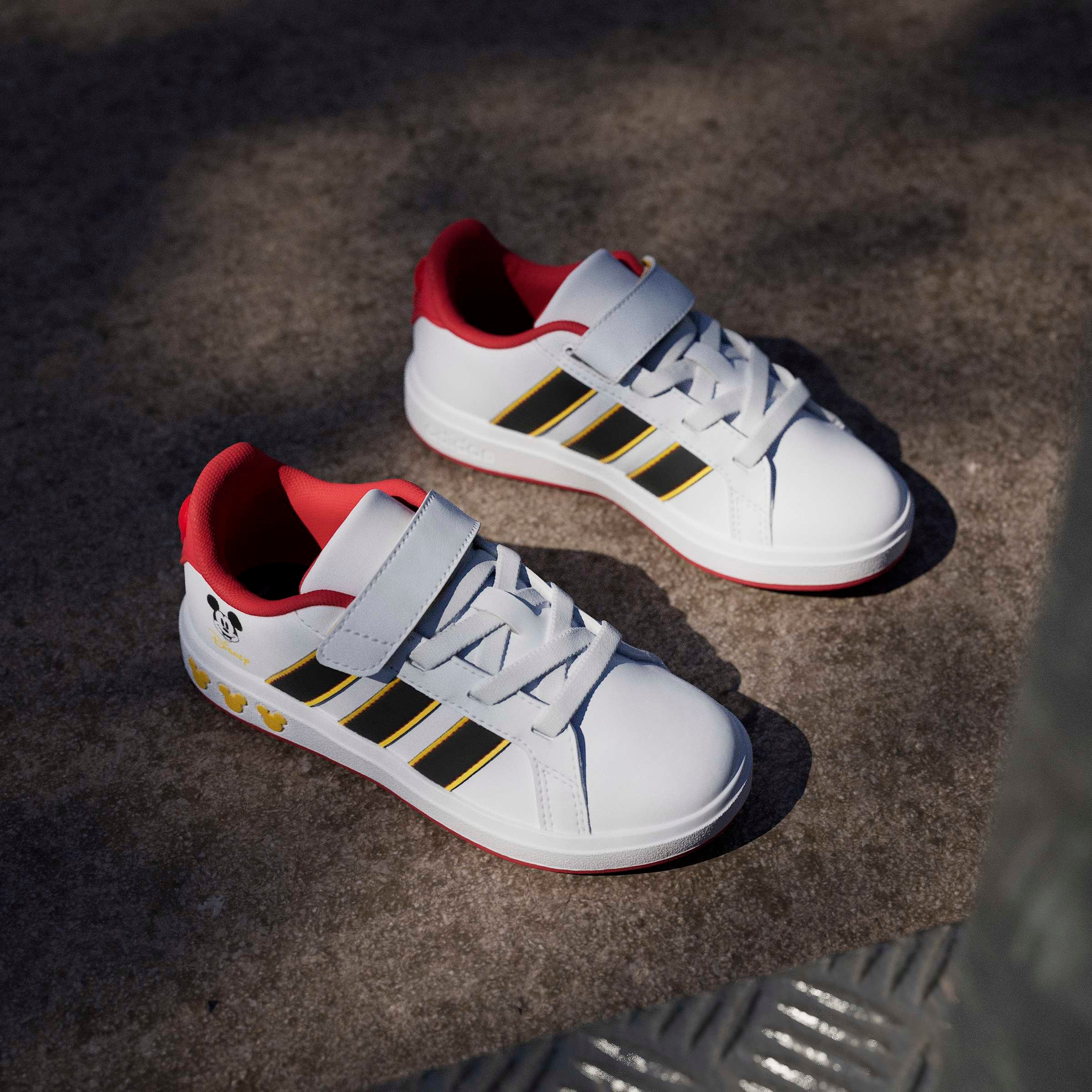 adidas Sportswear Sneaker »ADIDAS DISNEY MICKY MAUS GRAND COURT  KIDS«  für Kinder & Jugendliche