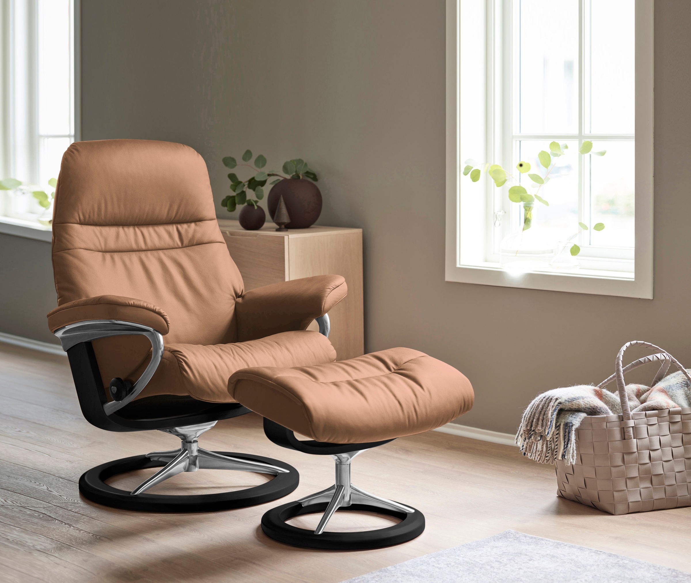Stressless® Relaxsessel »Sunrise«, (Set, Relaxsessel mit Hocker), mit Signature Base, Größe M, Gestell Schwarz