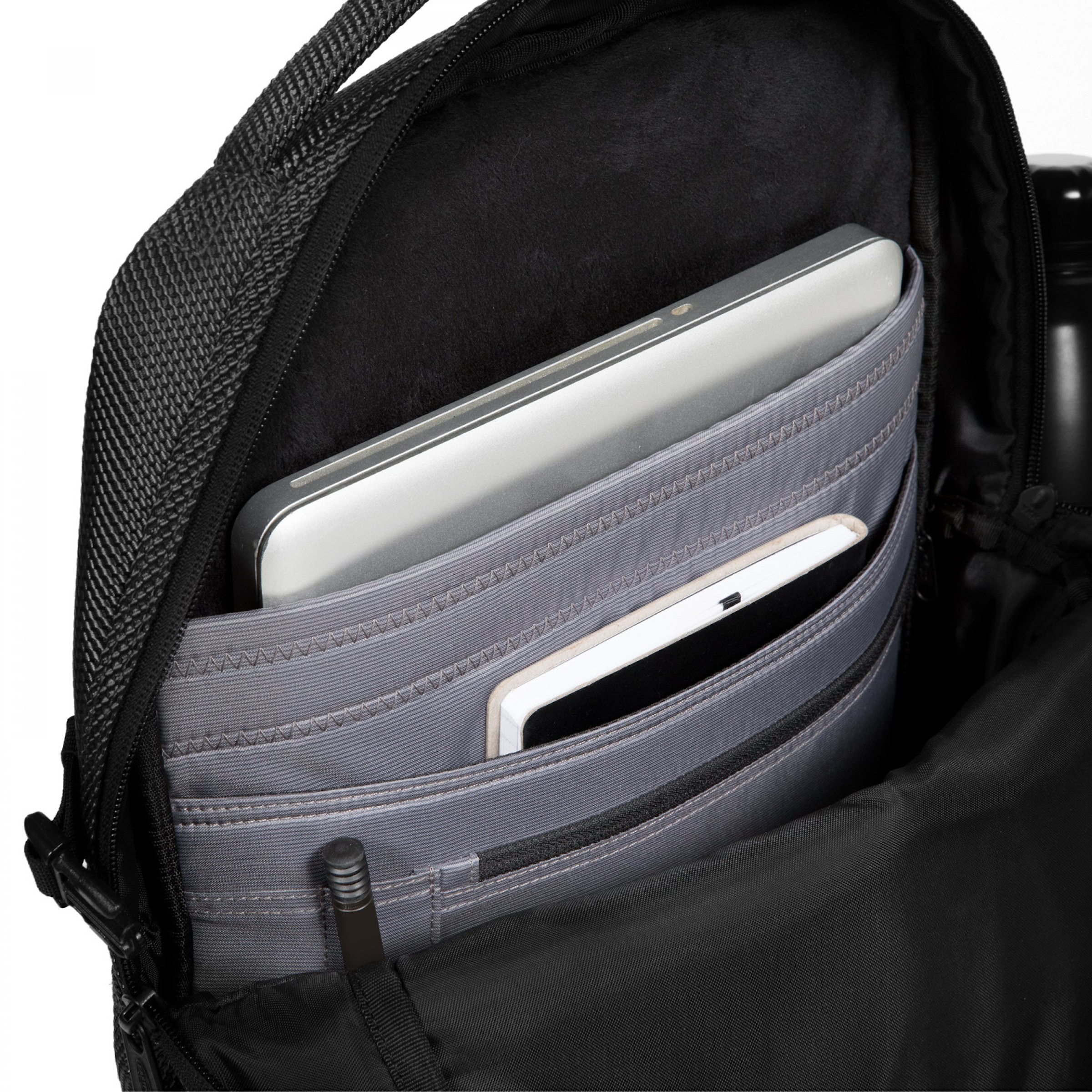 Eastpak Laptoprucksack »TECUM bei Material M«, ♕ (Global Standard) enthält recyceltes Recycled