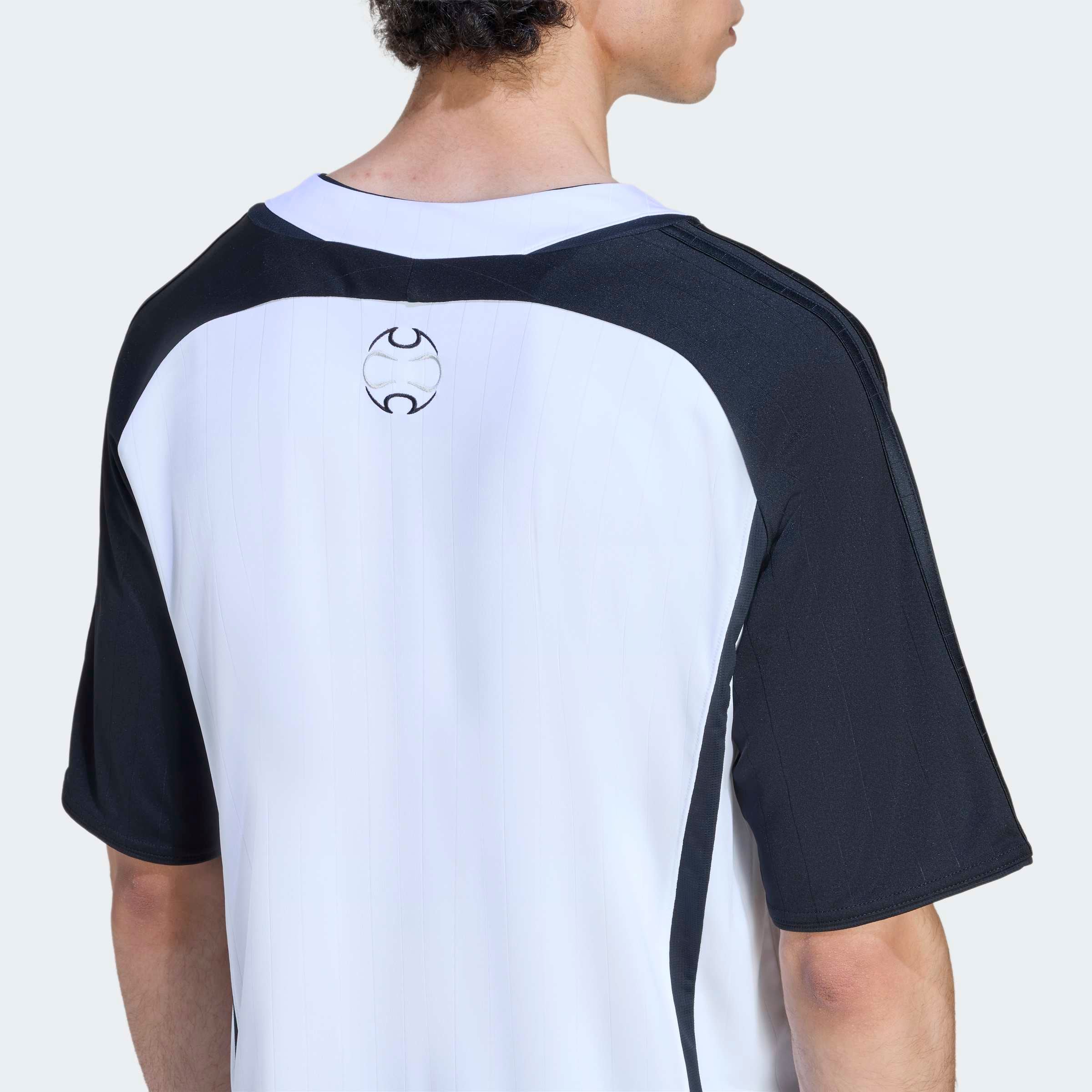 adidas Originals T-Shirt »TEAMGEIST TEE« sportlicher Look, Kurzarm, mit Rundhalsausschnitt
