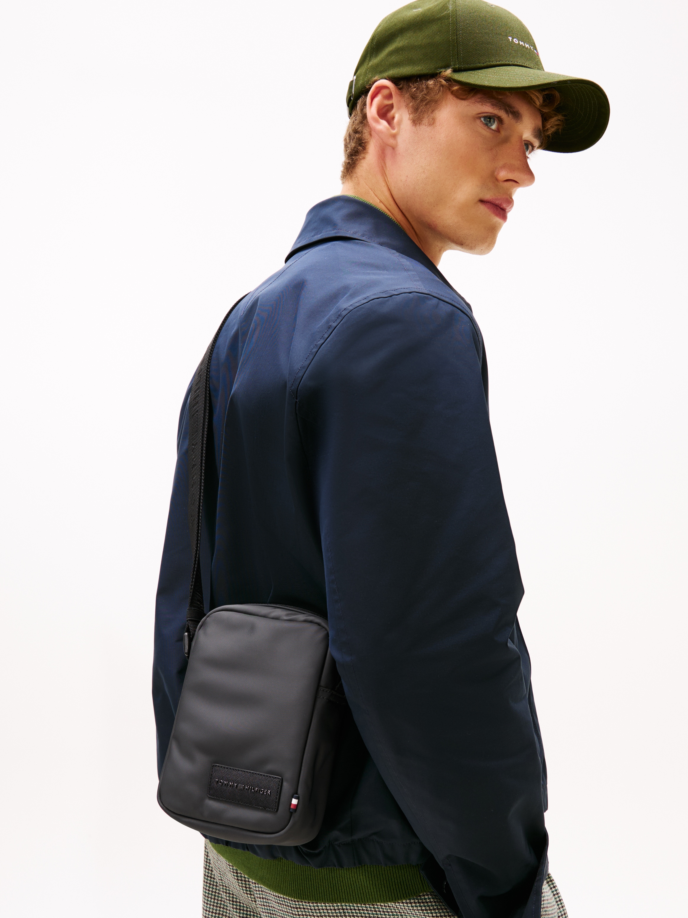 Tommy Hilfiger Umhängetasche »TH REPREVE MINI REPORTER« , Men Schultertasche, Crossbodybag mit Logo-Aufnäher