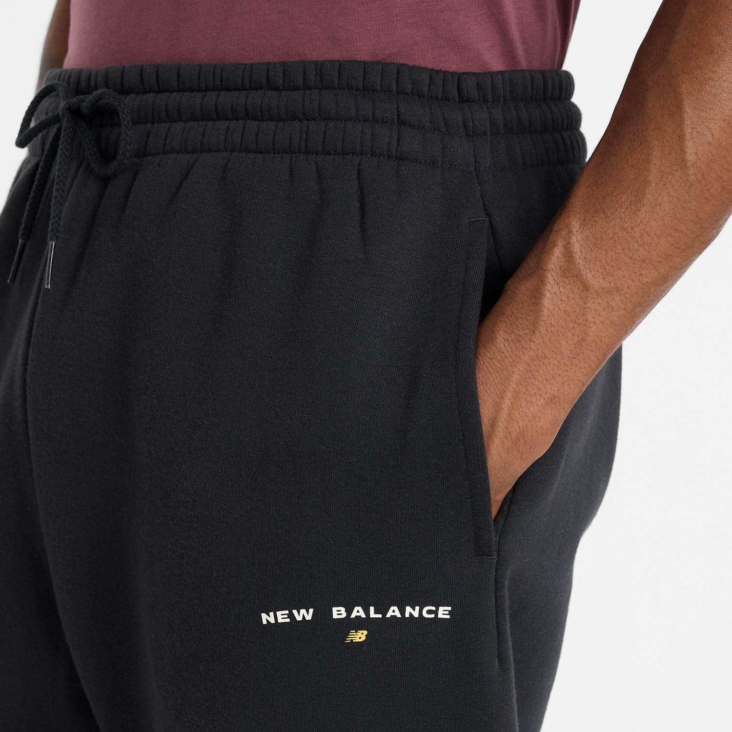 New Balance Jogginghose »Reimagined Fleece Graphic Jogger«
