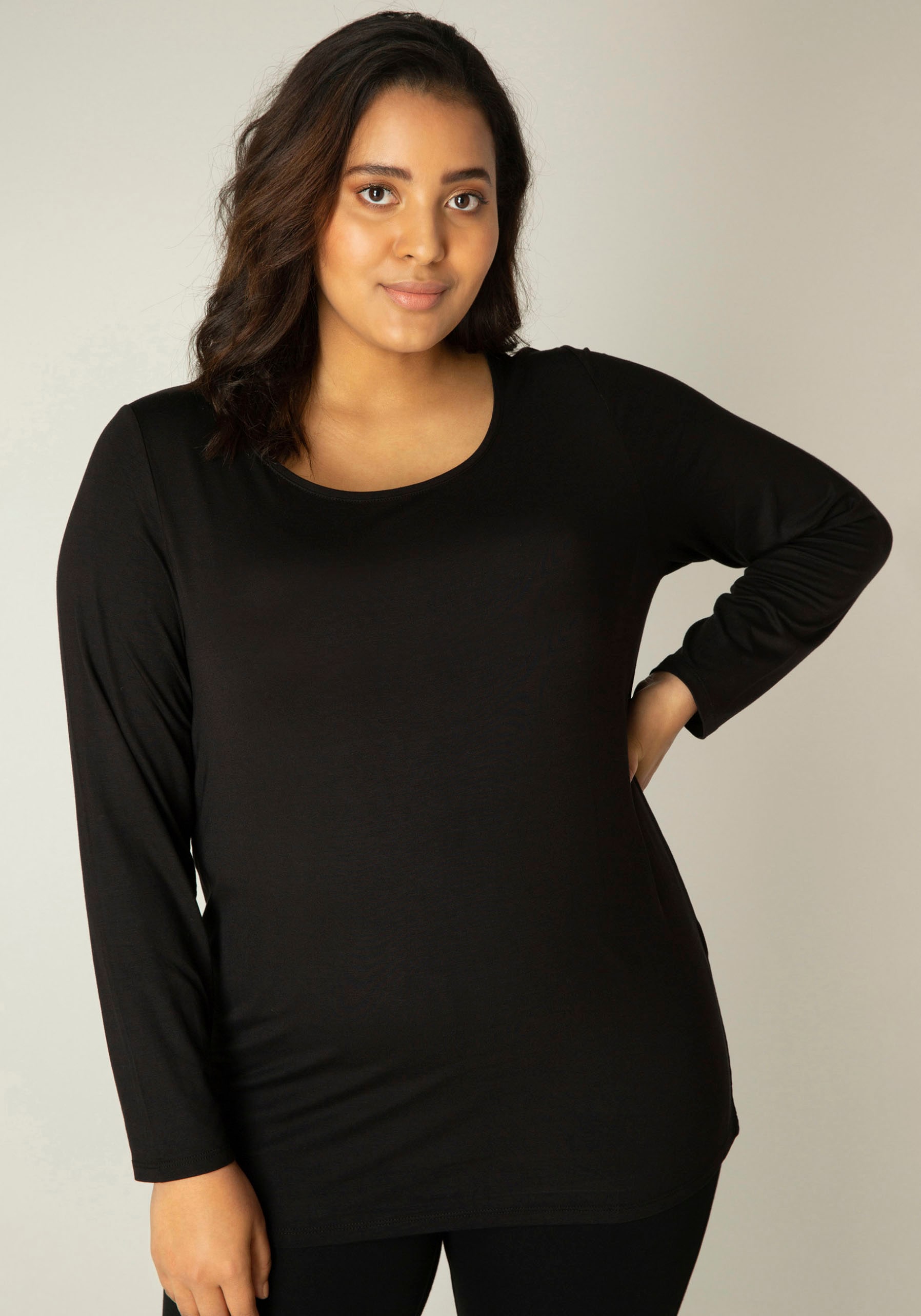 Base Level Curvy Langarmshirt, mit Rundhalsausschnitt