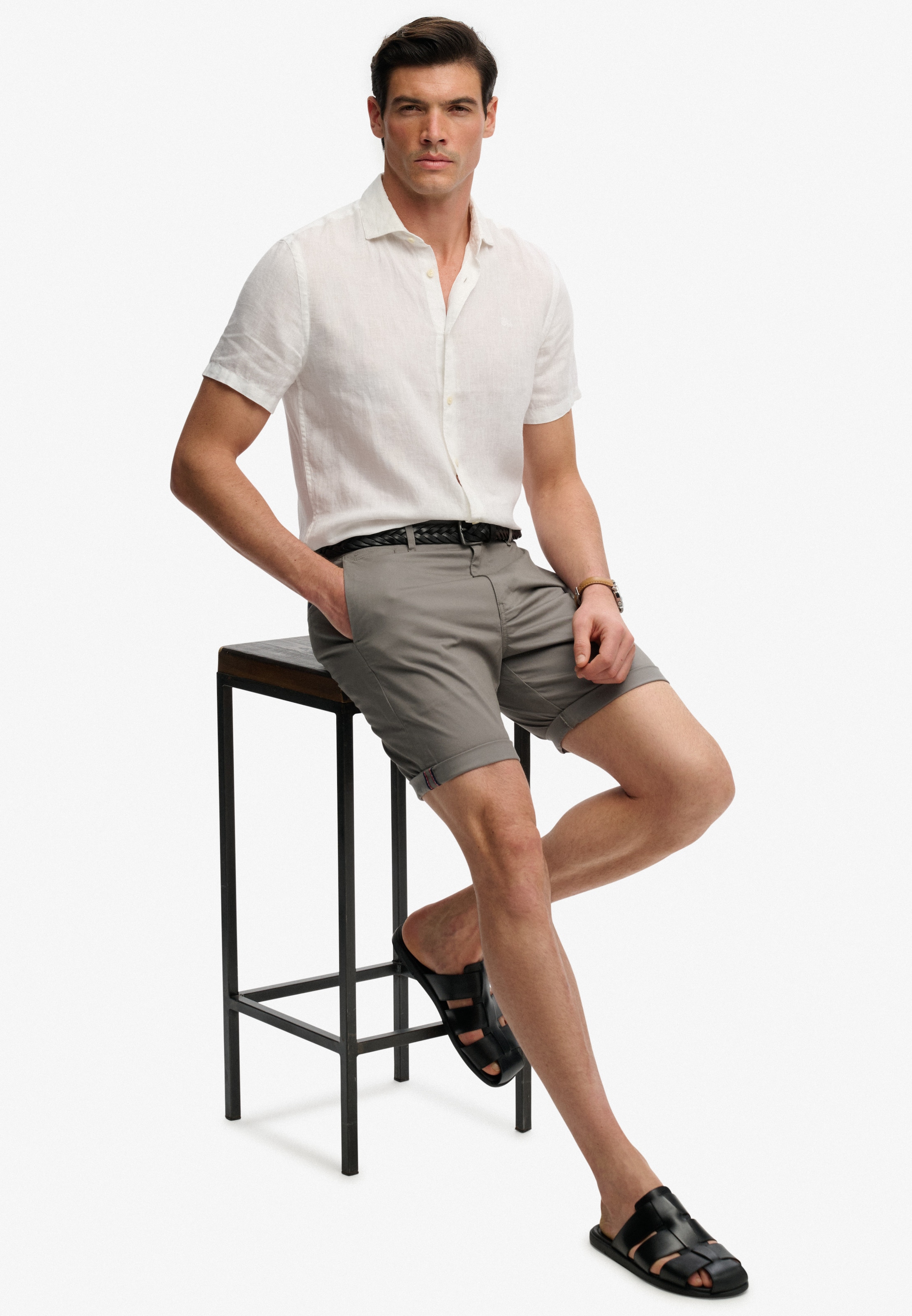 Superdry Chinoshorts »PREMIUM REGULAR CHINO SHORT«  aus Baumwollmischung mit Elasthan, Relaxed Fit, unifarben, knielang