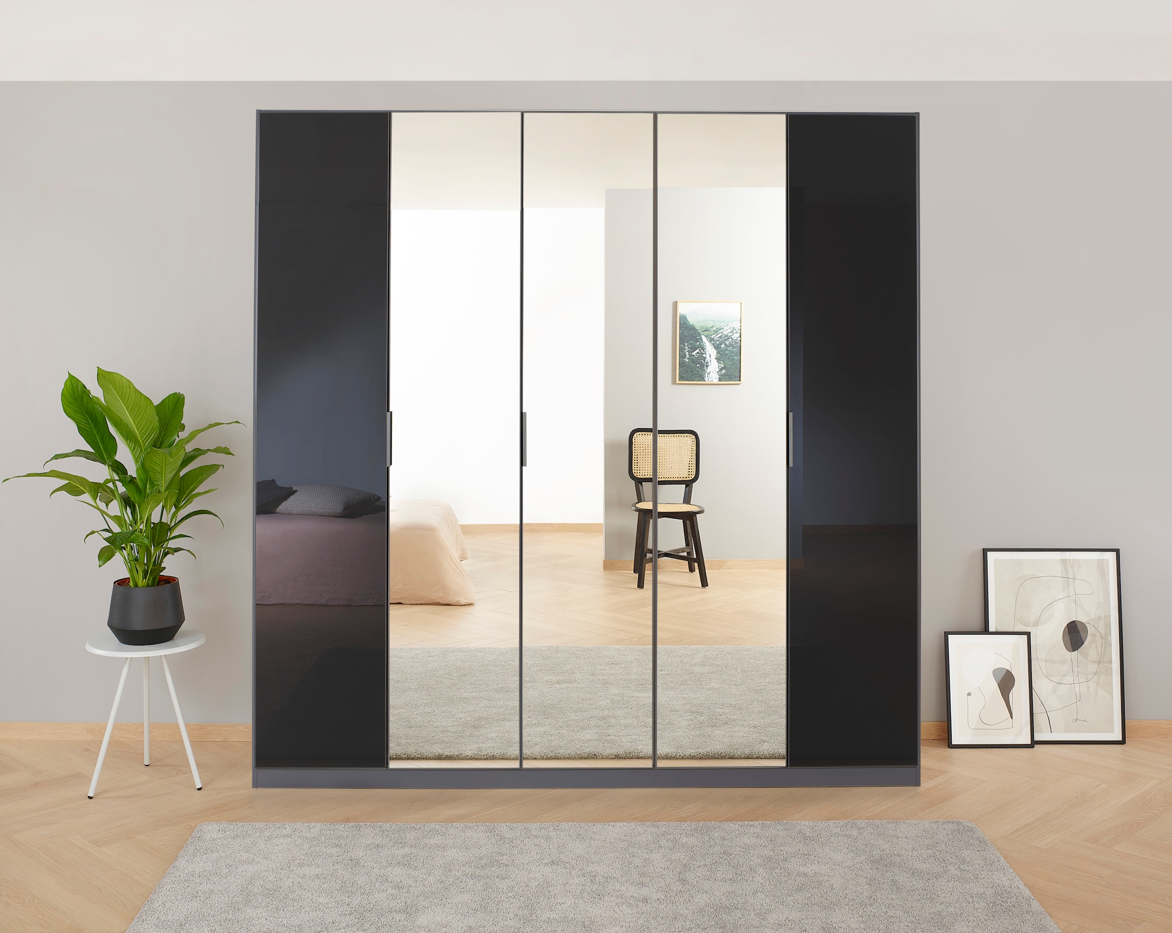 rauch Drehtürenschrank »Kleiderschrank Schrank Garderobe KOLUNA mit Glastüren und Spiegel«, (Breiten 181/226/271/315 cm Höhen 210/229 cm), inkl. 2 Innenschubladen sowie extra Einlegeböden MADE IN GERMANY